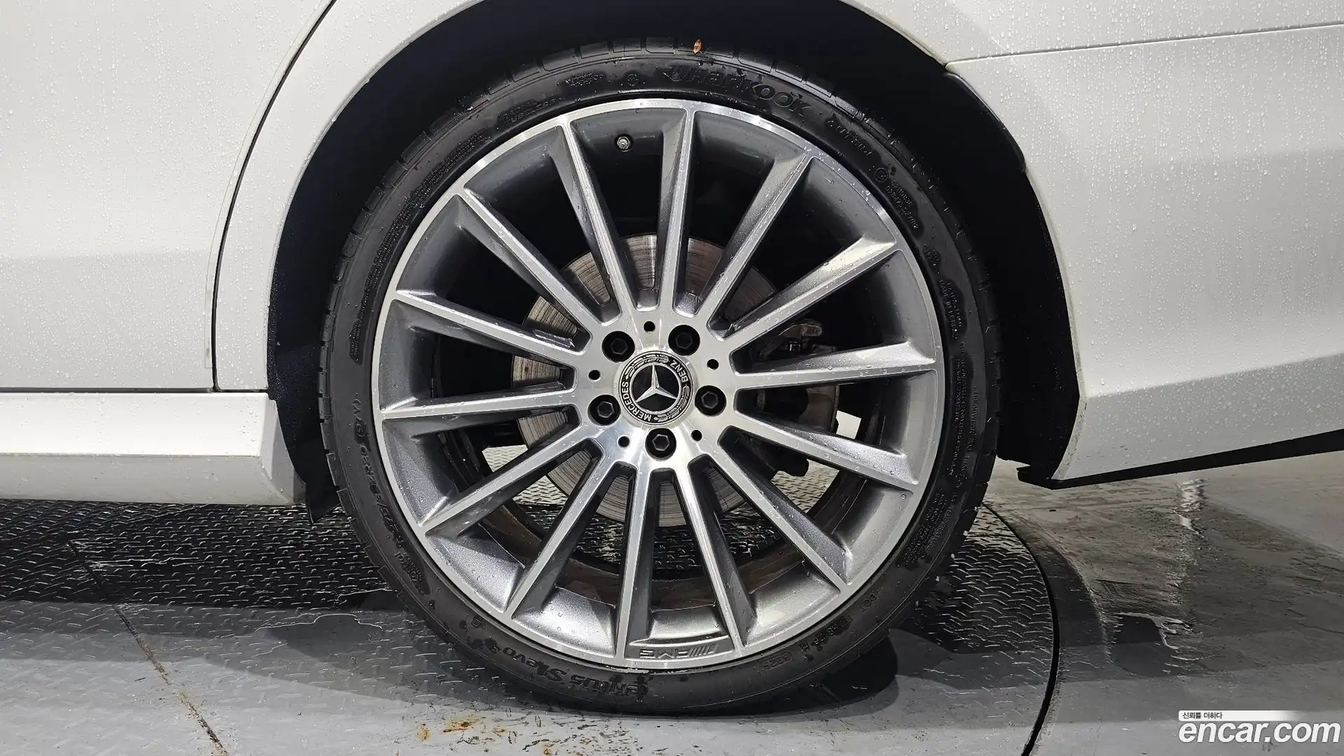 E-Class Mercedes-Benz 2020.8-OUTER-031