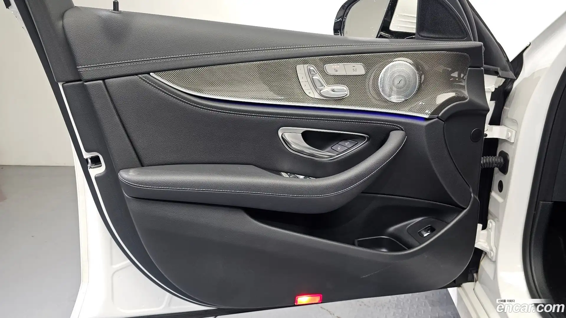 E-Class Mercedes-Benz 2020.8-INNER-034