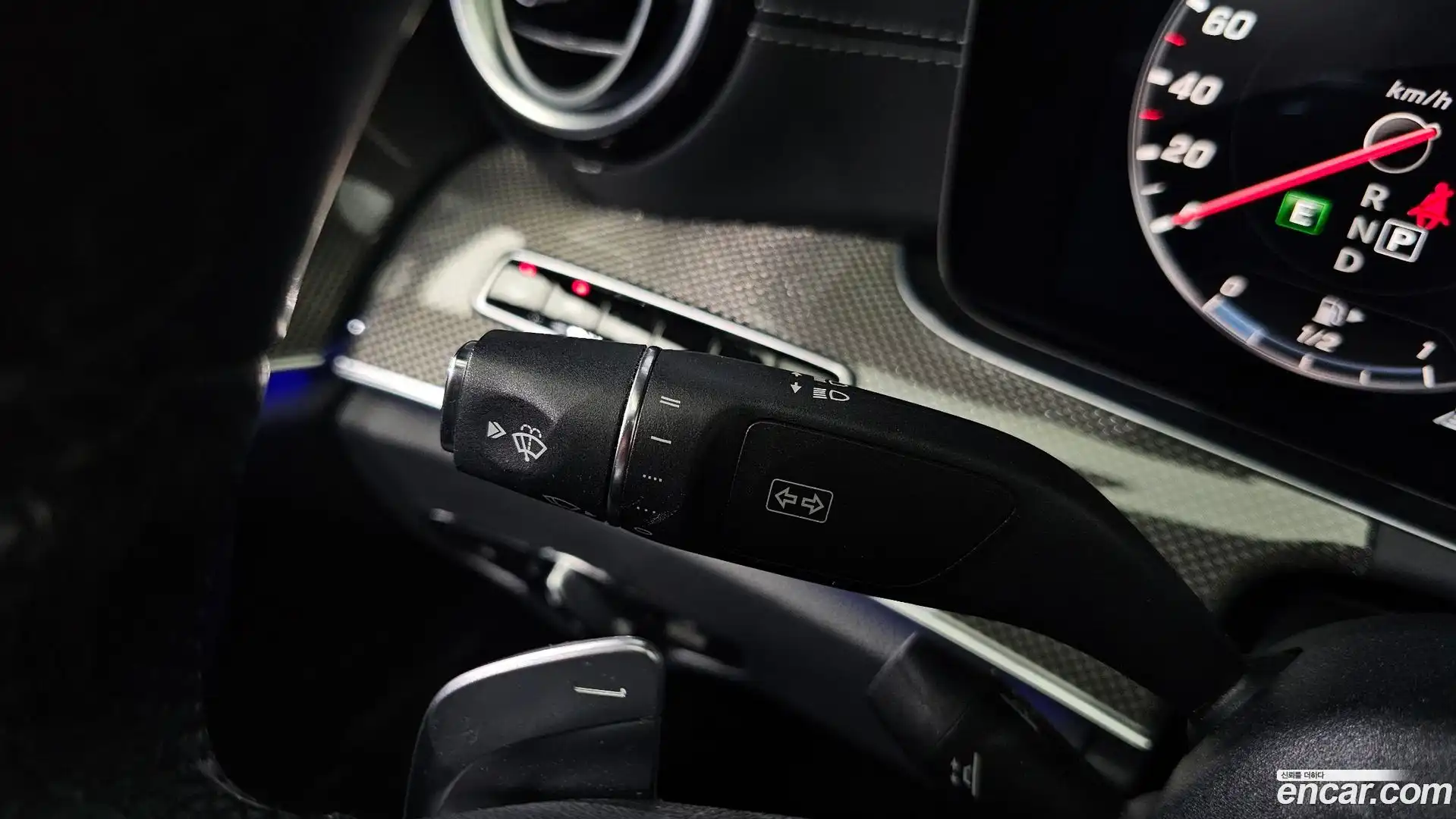 E-Class Mercedes-Benz 2020.8-OPTION-041