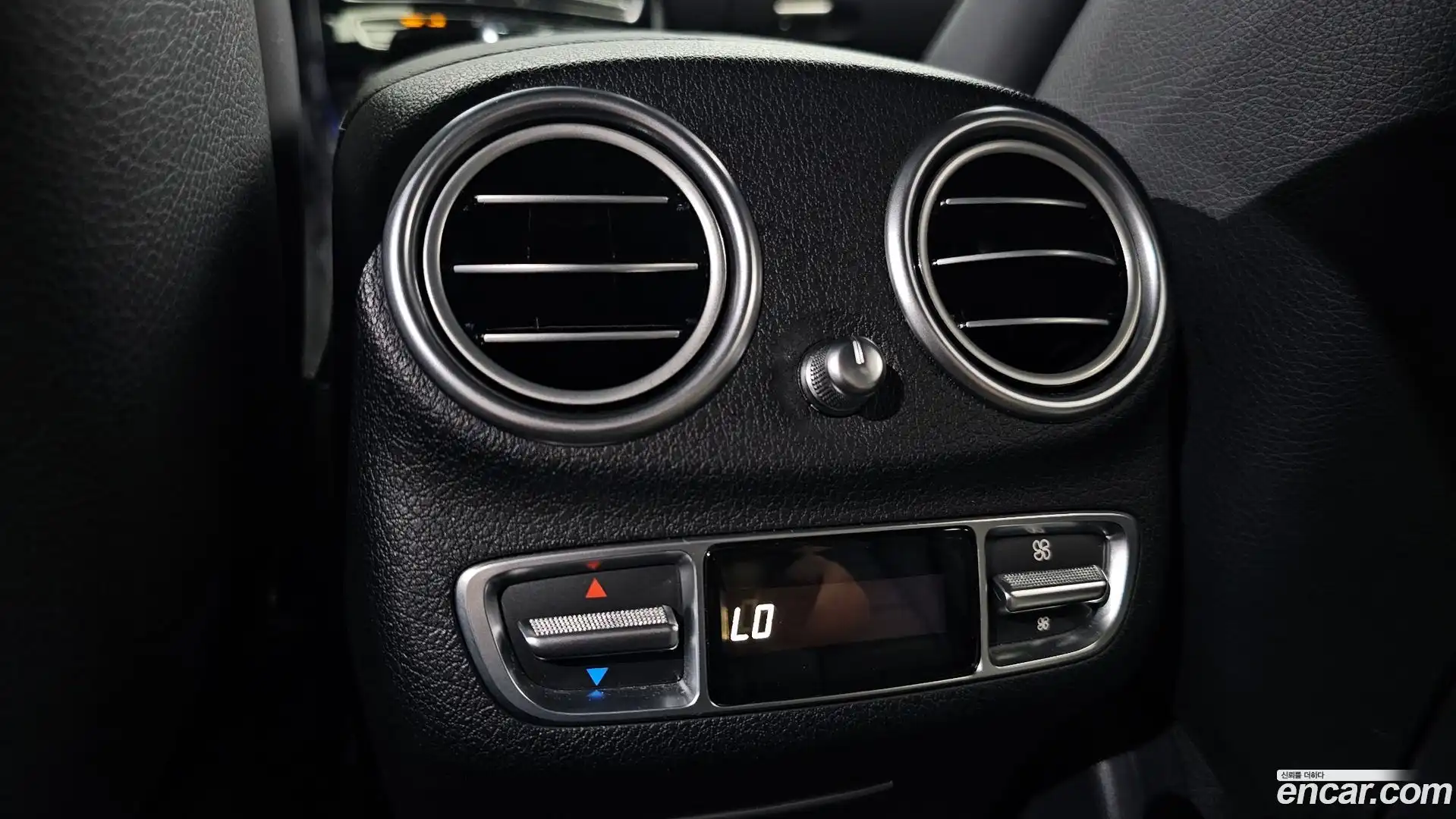 E-Class Mercedes-Benz 2020.8-OPTION-049