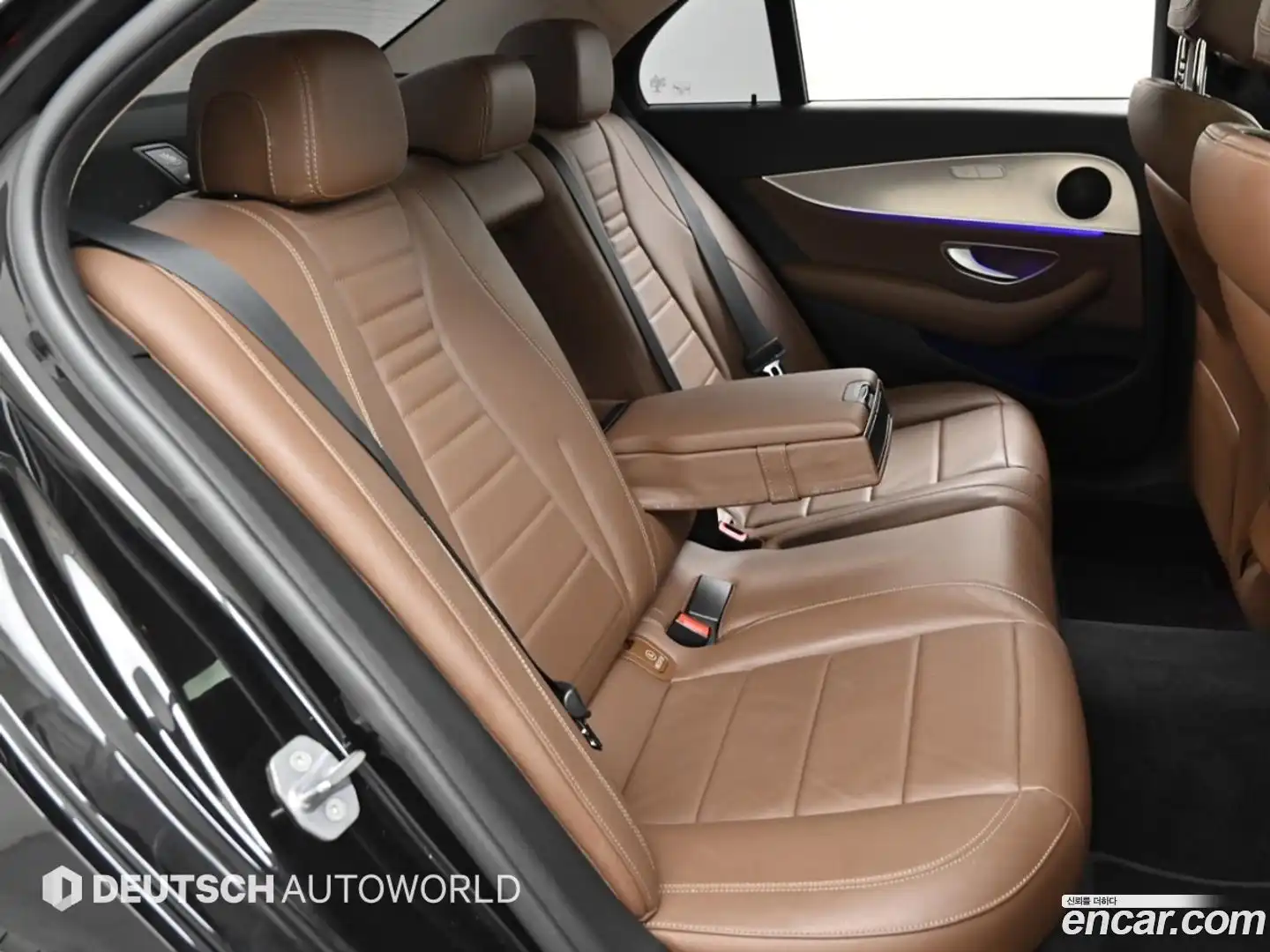 E-Class Mercedes-Benz 2018.5-OPTION-016