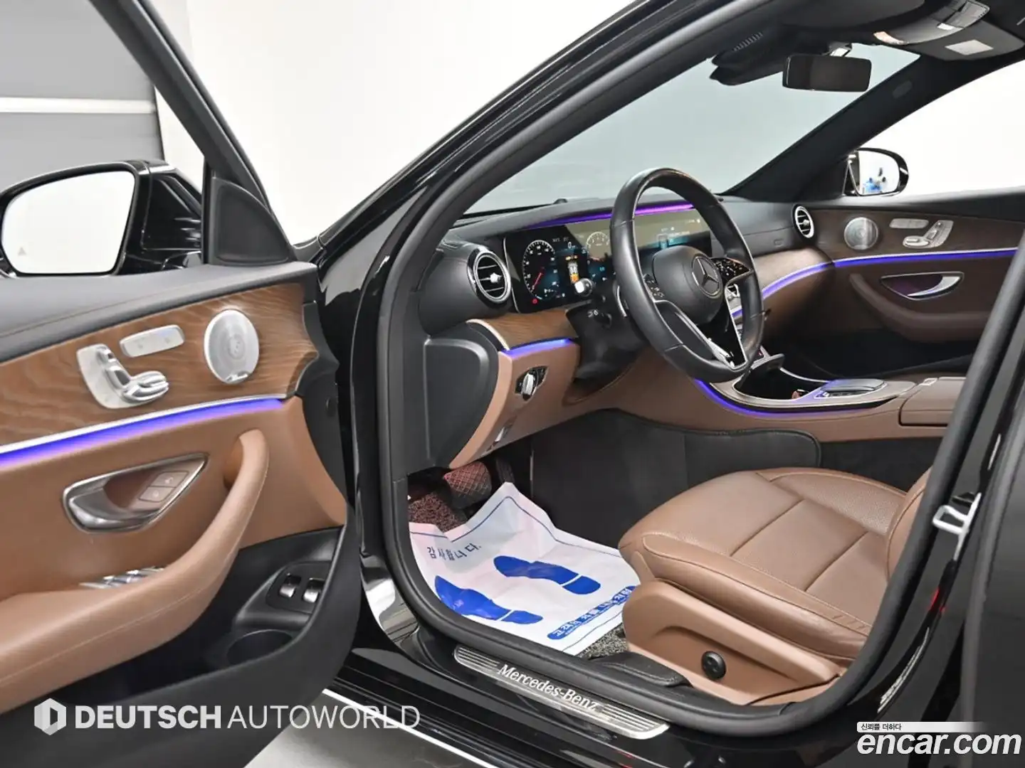 E-Class Mercedes-Benz 2020.11-OPTION-015