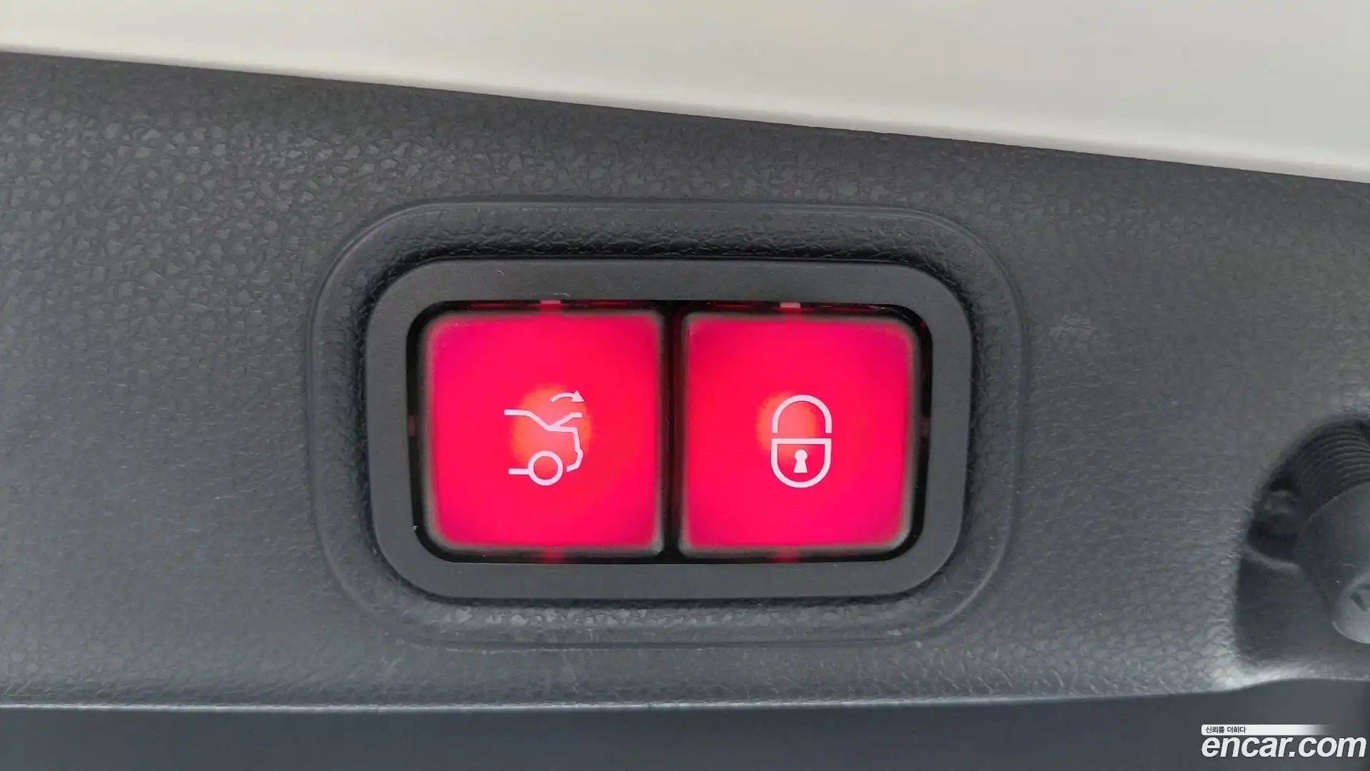 E-Class Mercedes-Benz 2019.11-OPTION-042