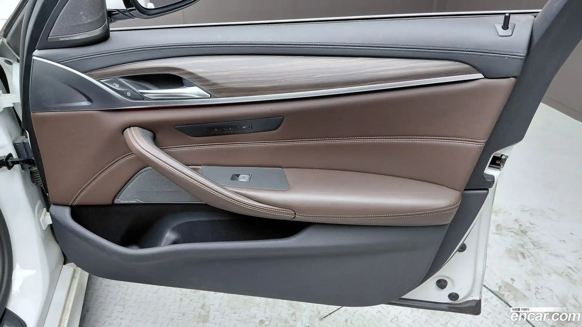 5-Series BMW 2020.6-INNER-034