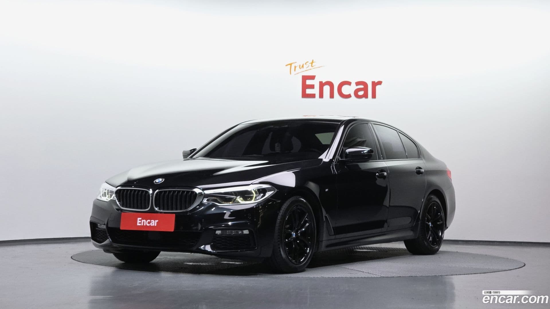 Main__Slider__Photo:5-Series BMW 2017.3-0