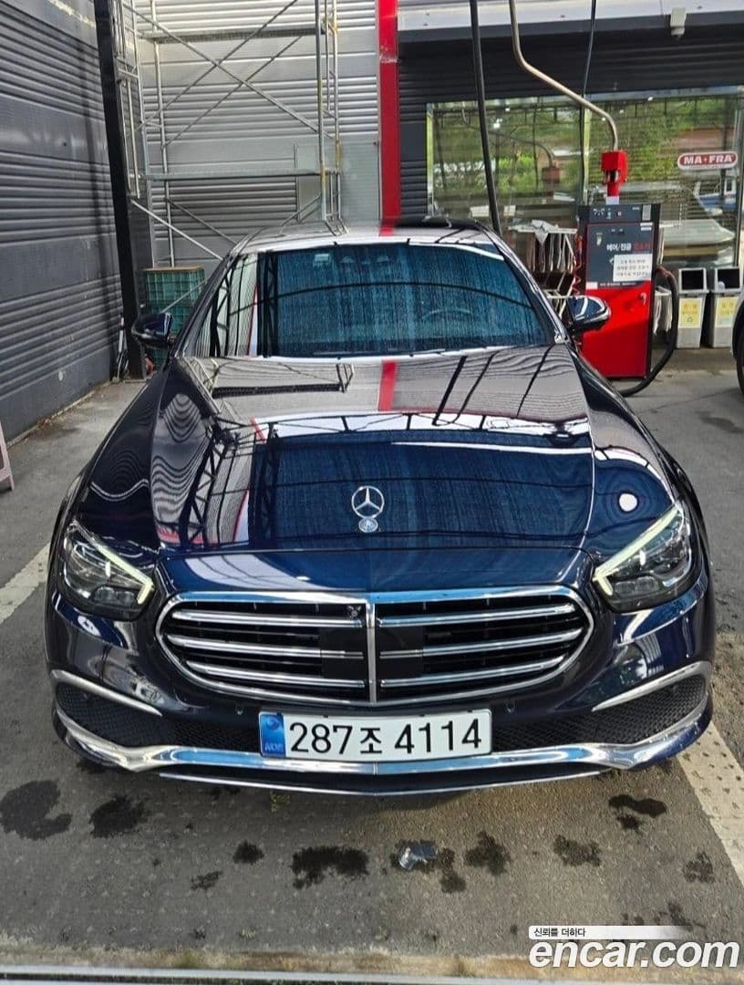 Main__Slider__Photo:E-Class Mercedes-Benz 2022.11-0