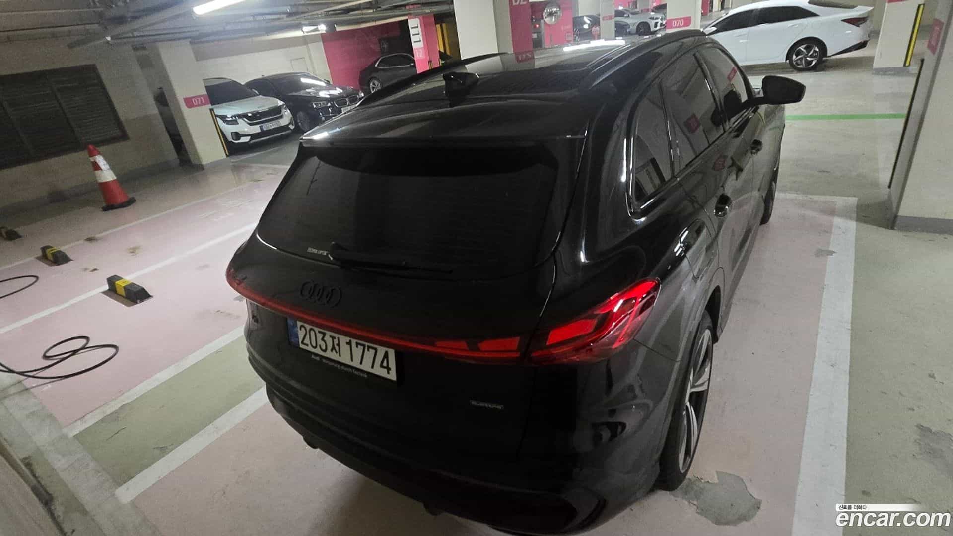 Q5 Audi 2025.11-OPTION-018