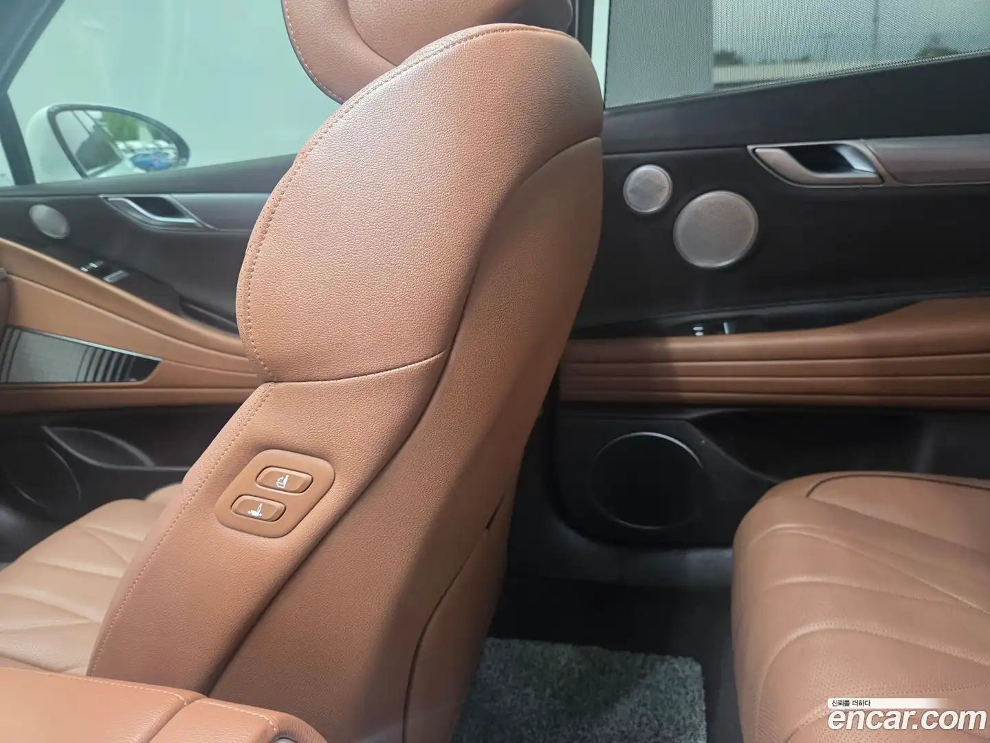 G80 Genesis 2022.1-INNER-009