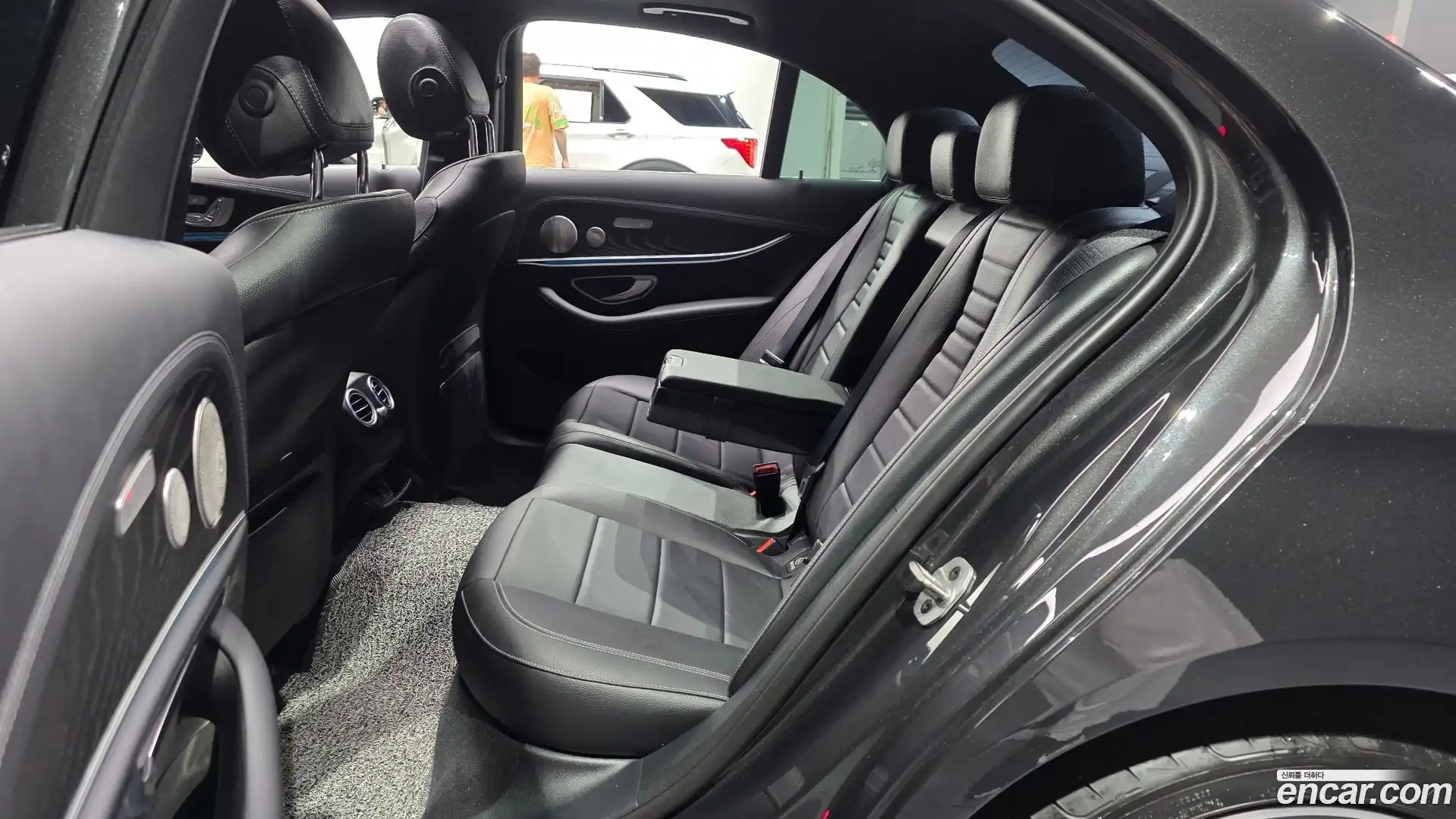 E-Class Mercedes-Benz 2022.2-OPTION-015