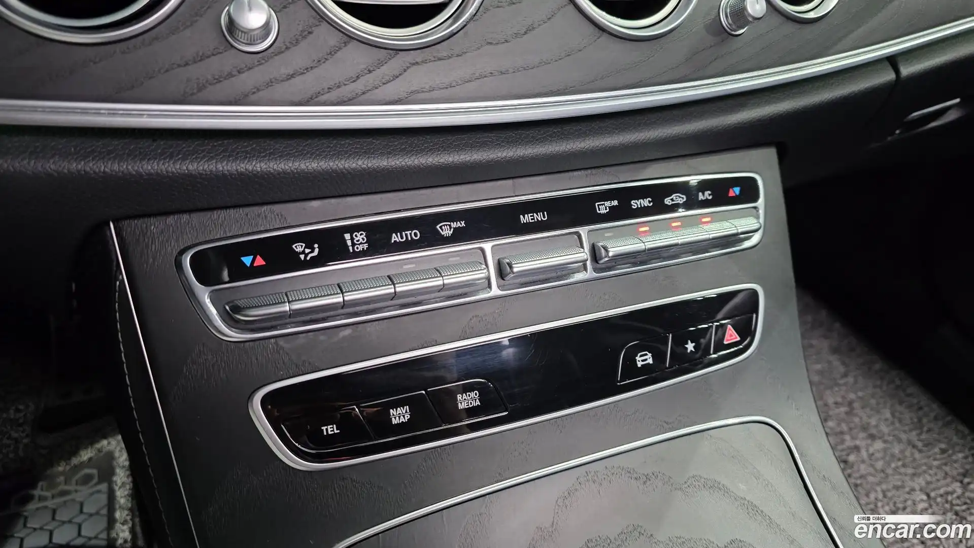 E-Class Mercedes-Benz 2022.2-OPTION-044