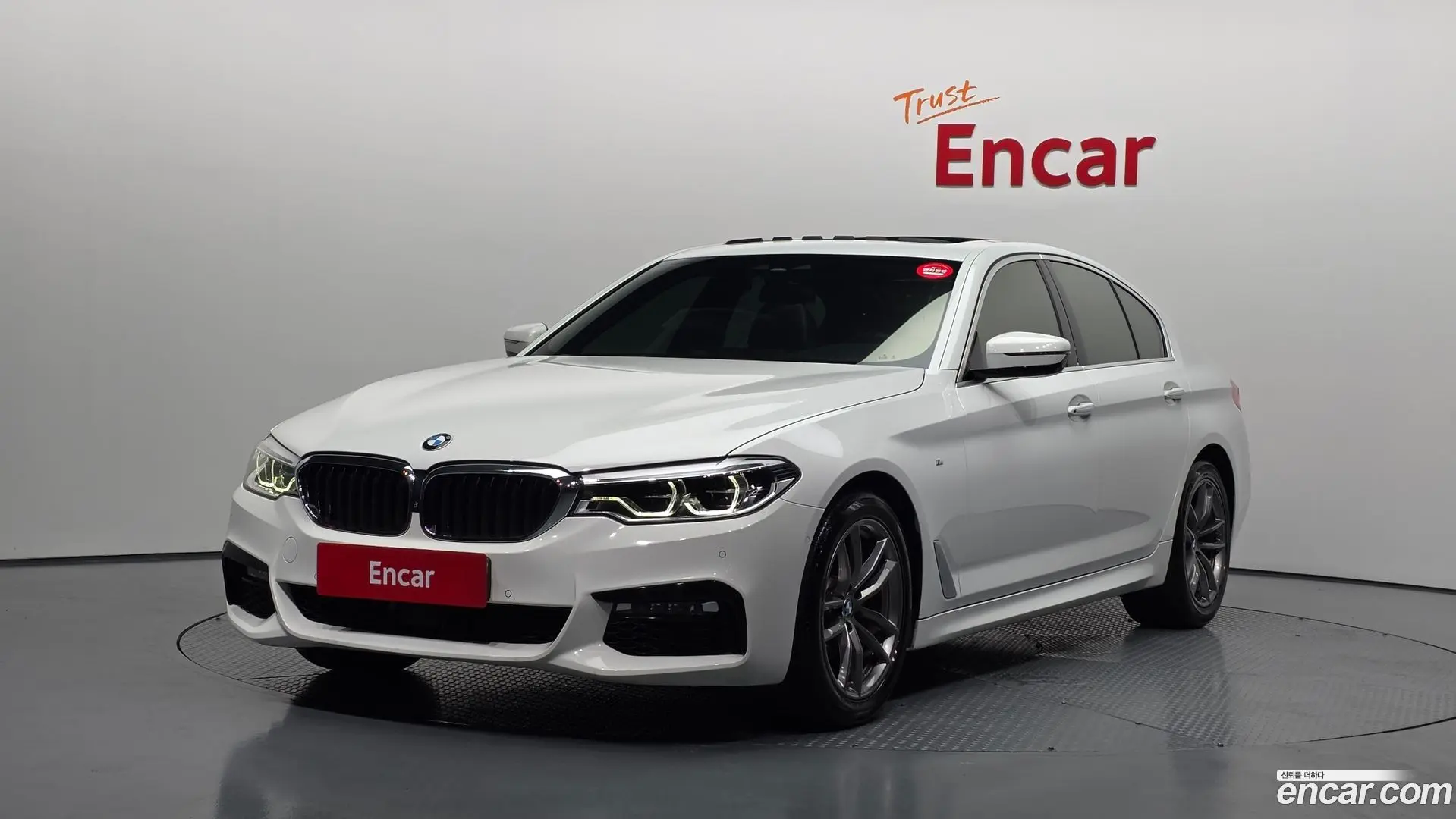 Main__Slider__Photo:5-Series BMW 2017.9-0