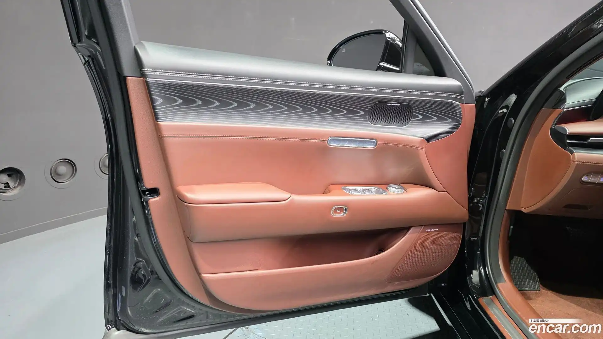 G90 Genesis 2022.7-INNER-034