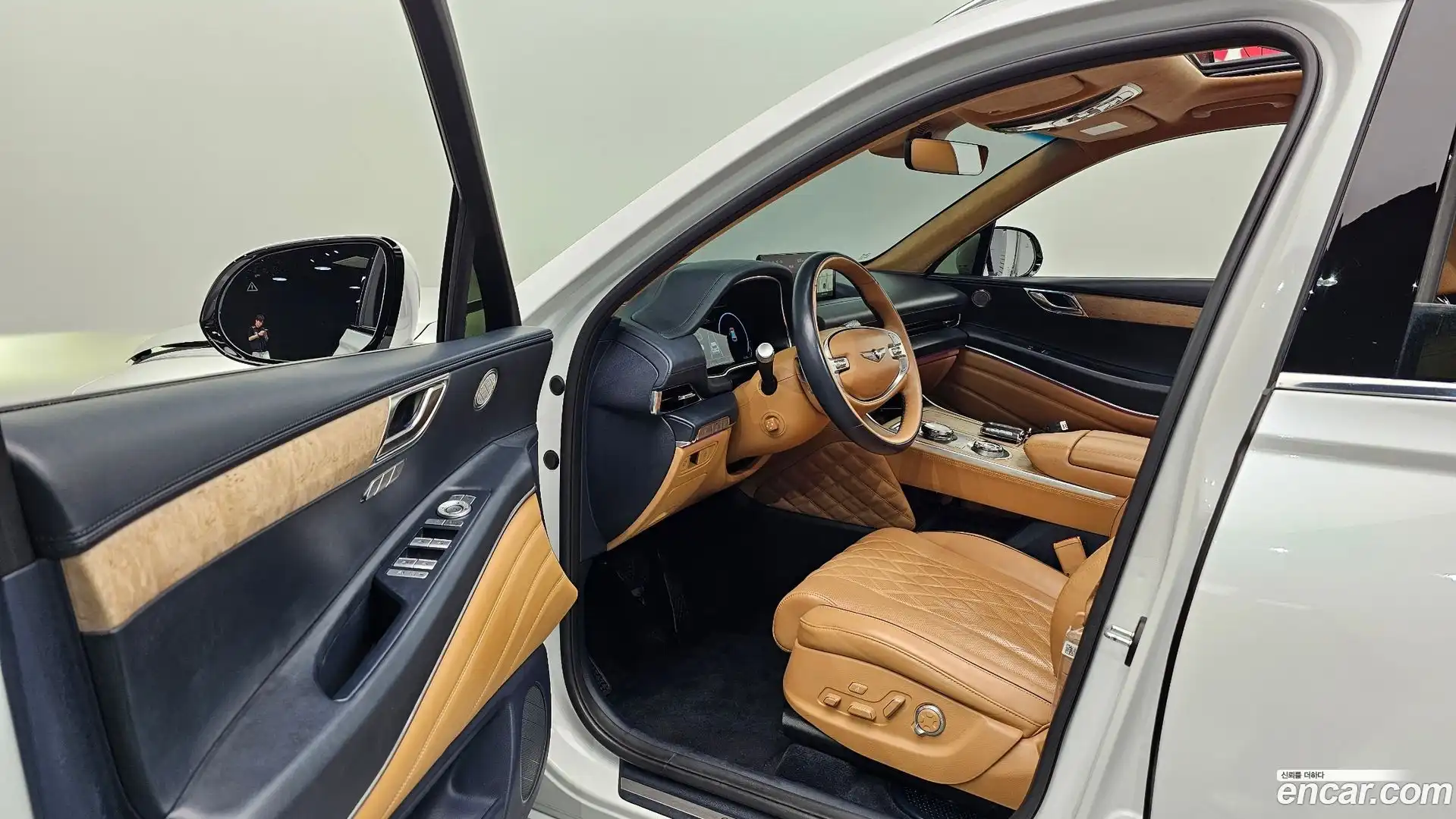 GV80 Genesis 2023.0-INNER-010