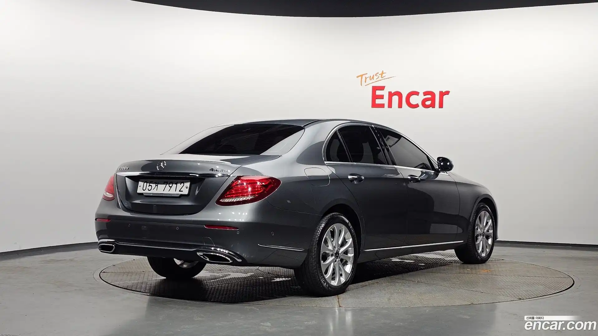 E-Class Mercedes-Benz 2019.5-OUTER-002
