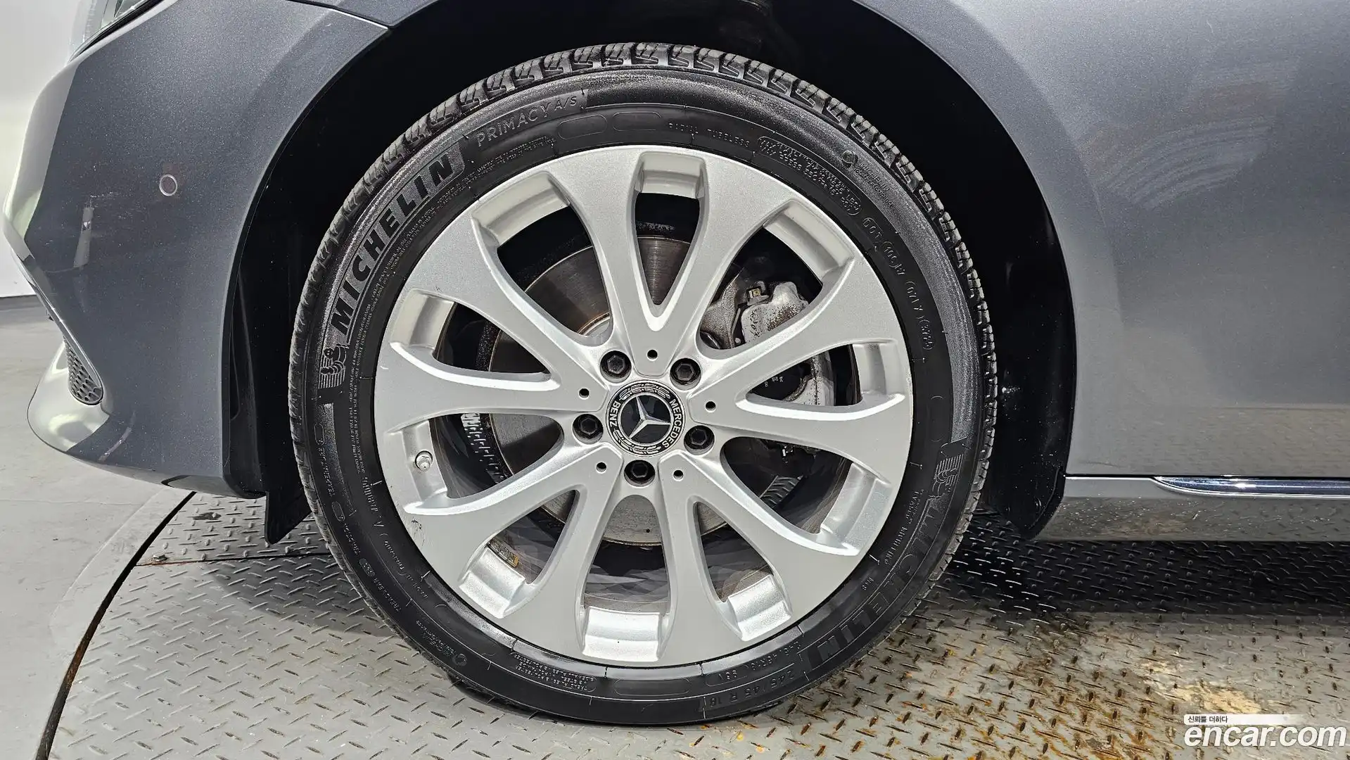 E-Class Mercedes-Benz 2019.5-OUTER-005