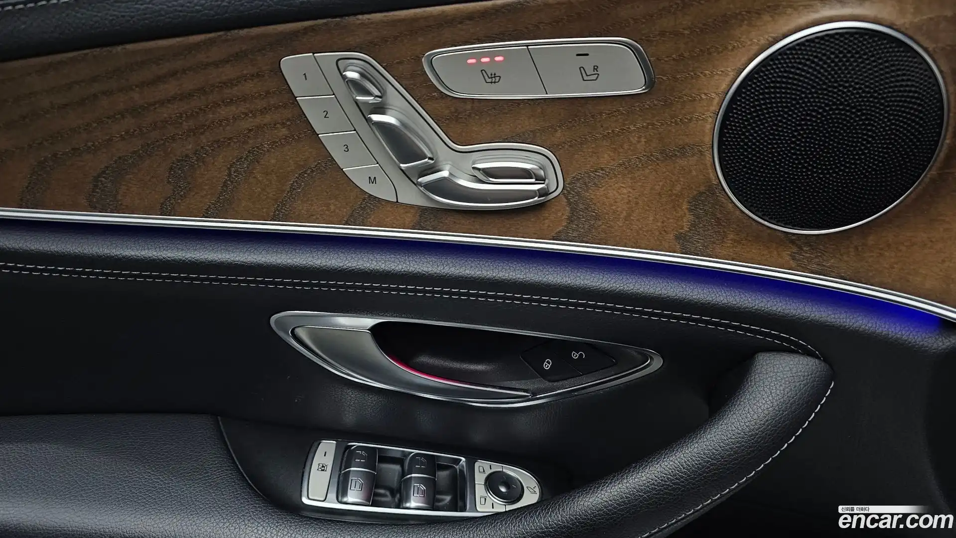 E-Class Mercedes-Benz 2019.5-OPTION-015