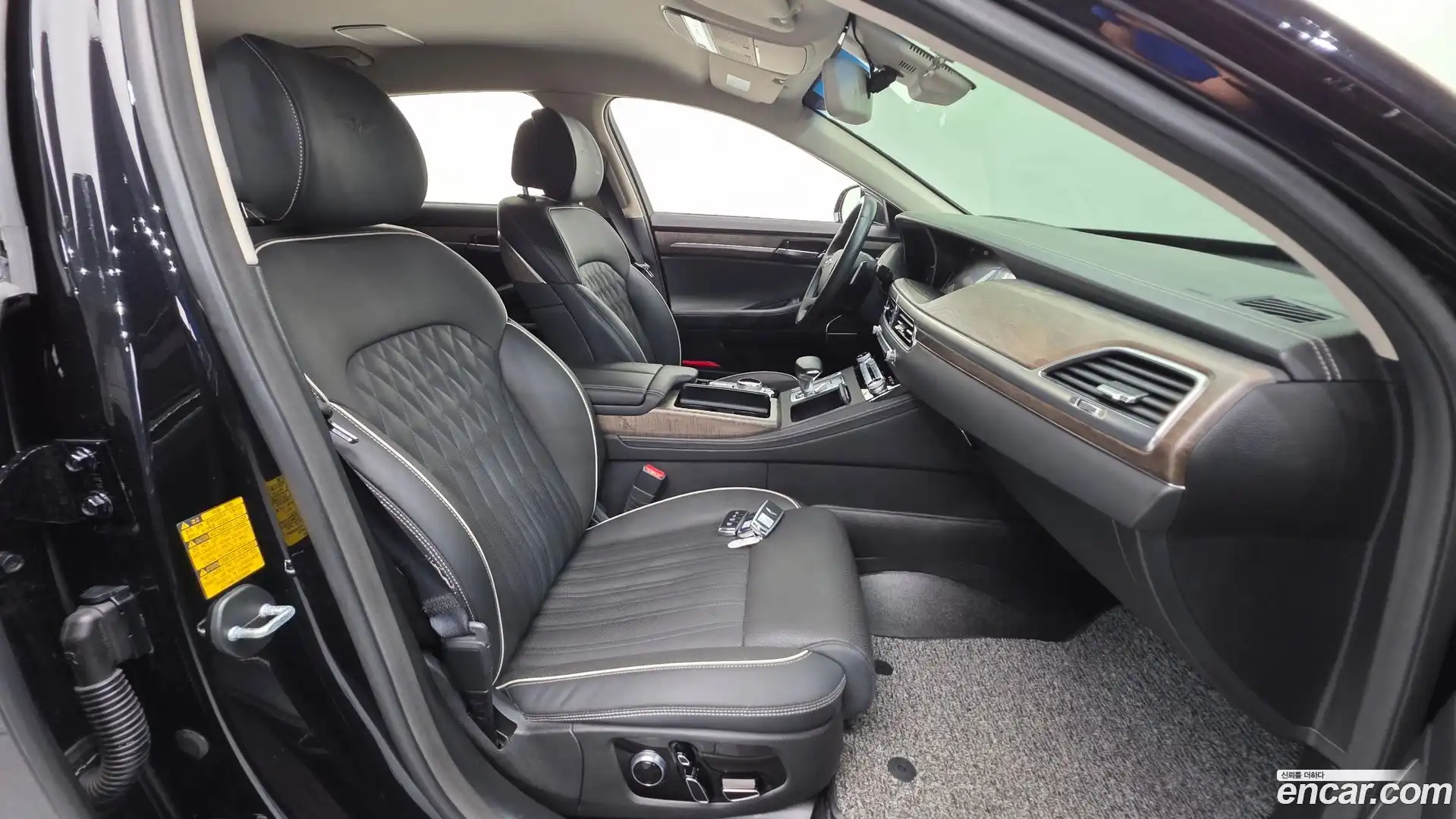 G90 Genesis 2020.0-INNER-010