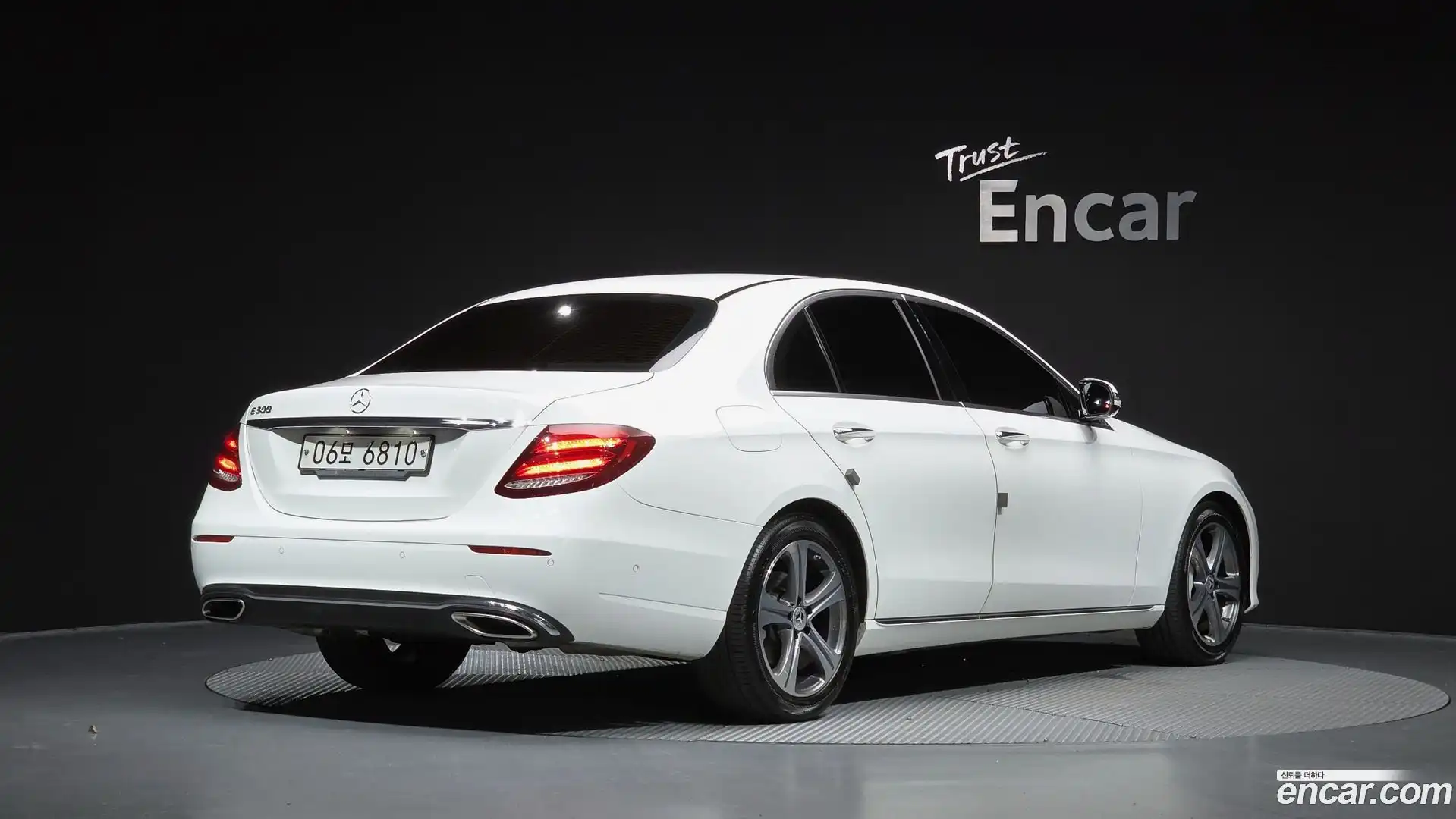 E-Class Mercedes-Benz 2018.9-OUTER-002