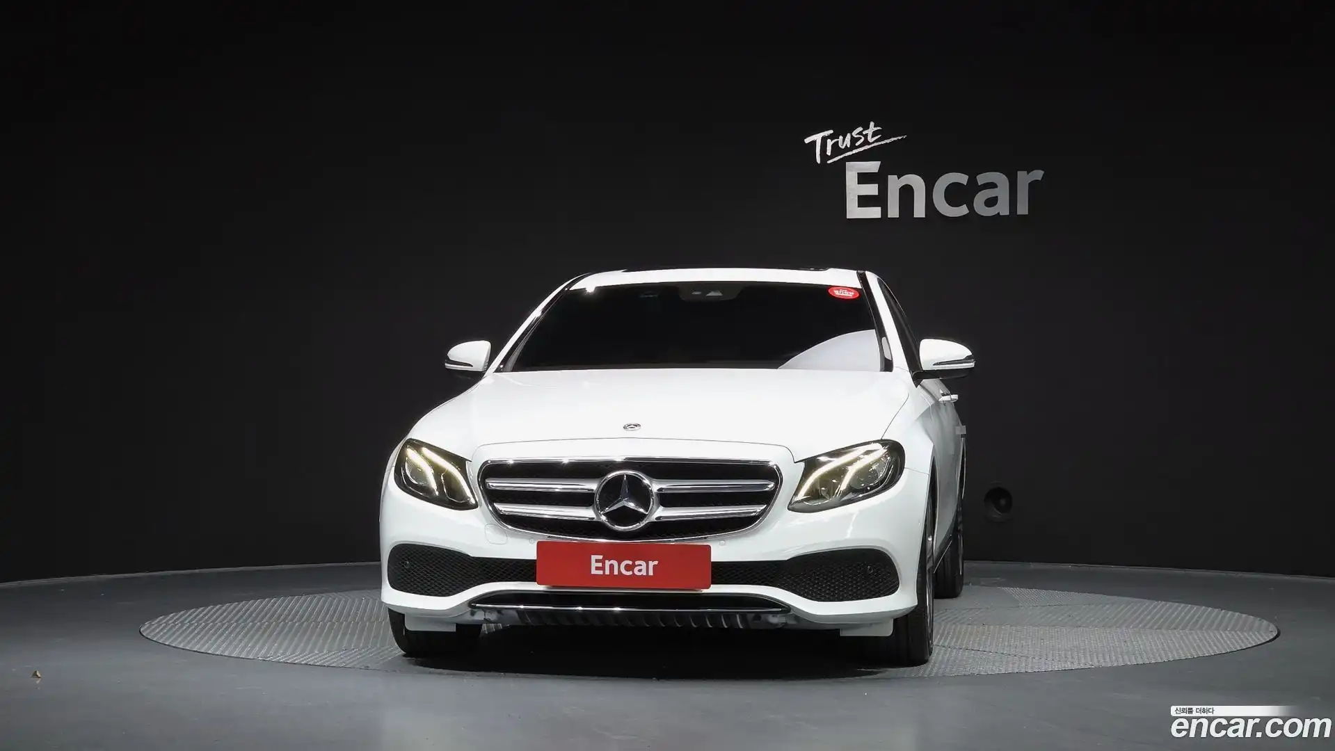 E-Class Mercedes-Benz 2018.9-OUTER-003