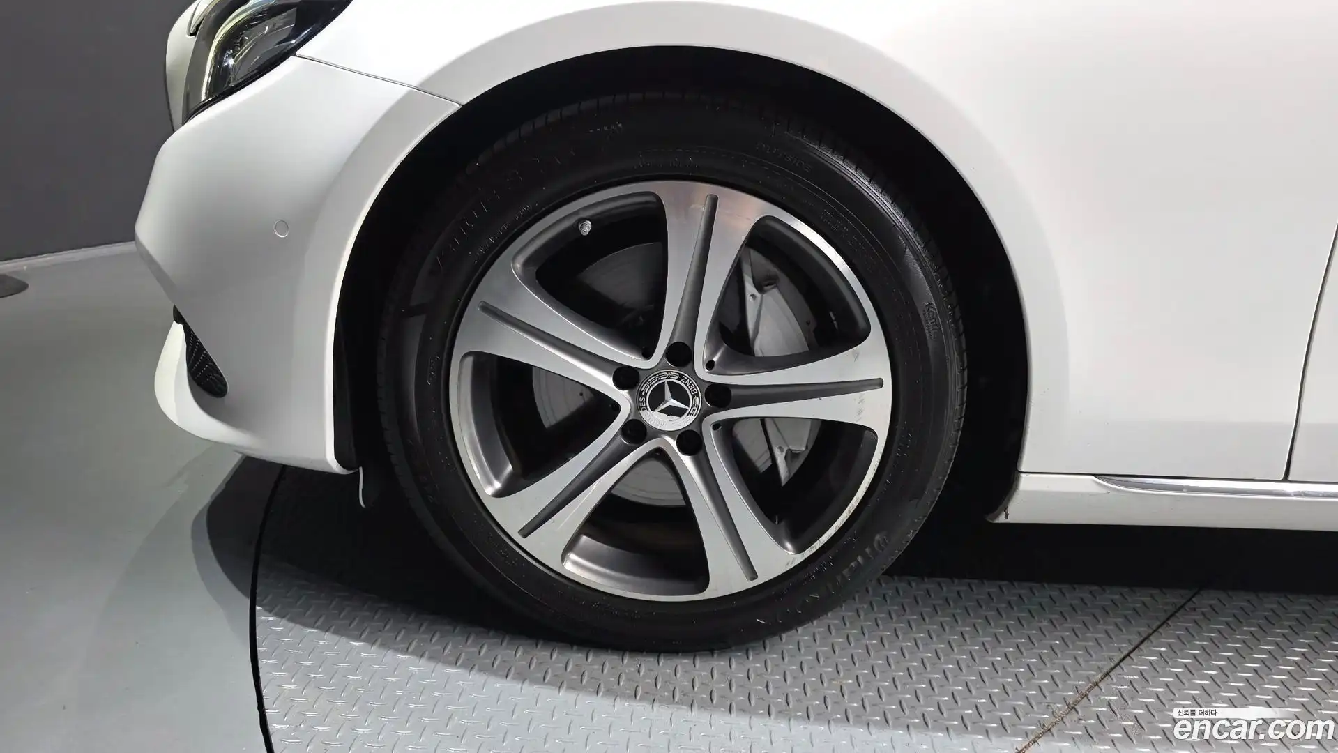 E-Class Mercedes-Benz 2018.9-OUTER-005