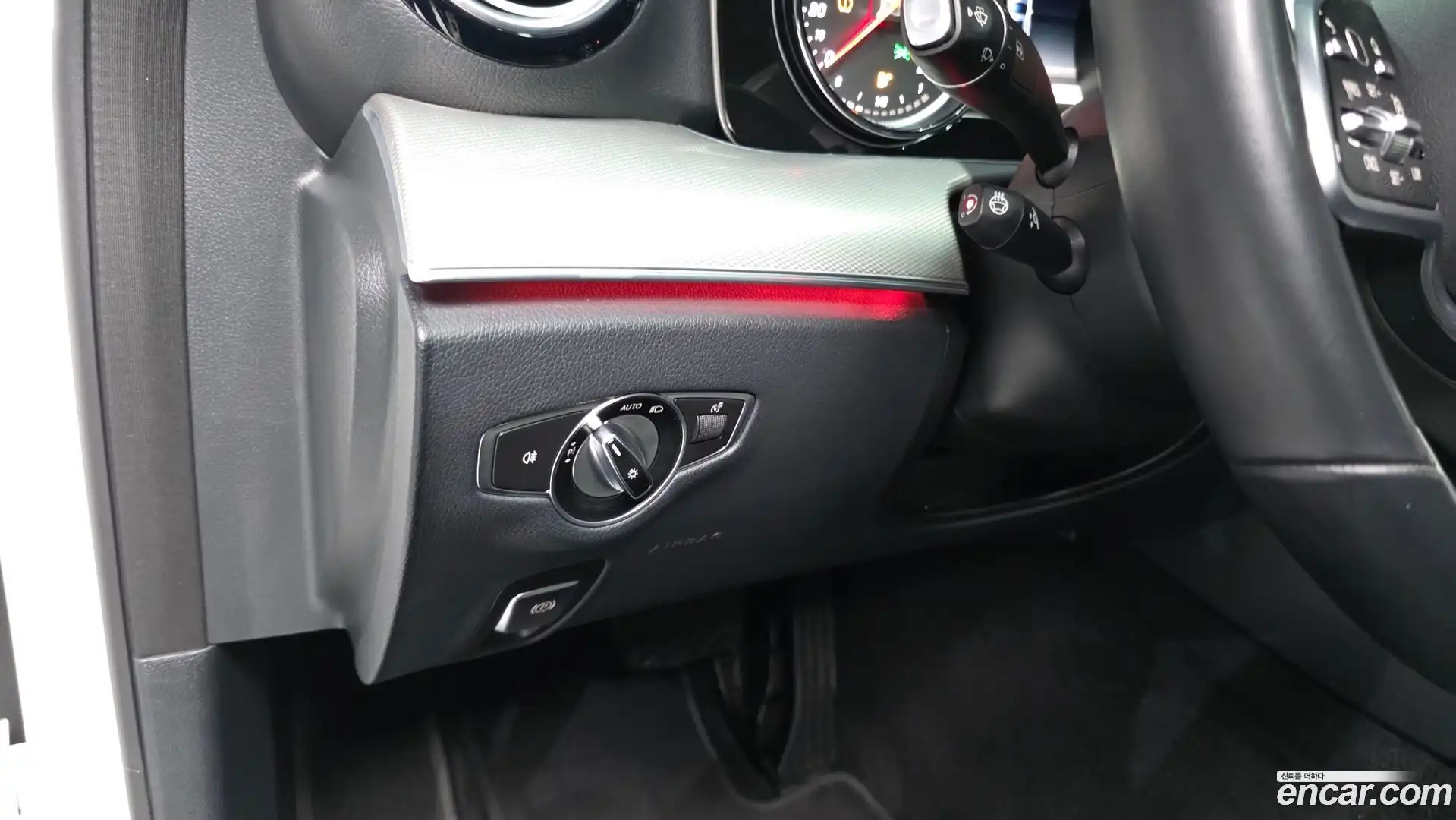 E-Class Mercedes-Benz 2018.9-OPTION-018