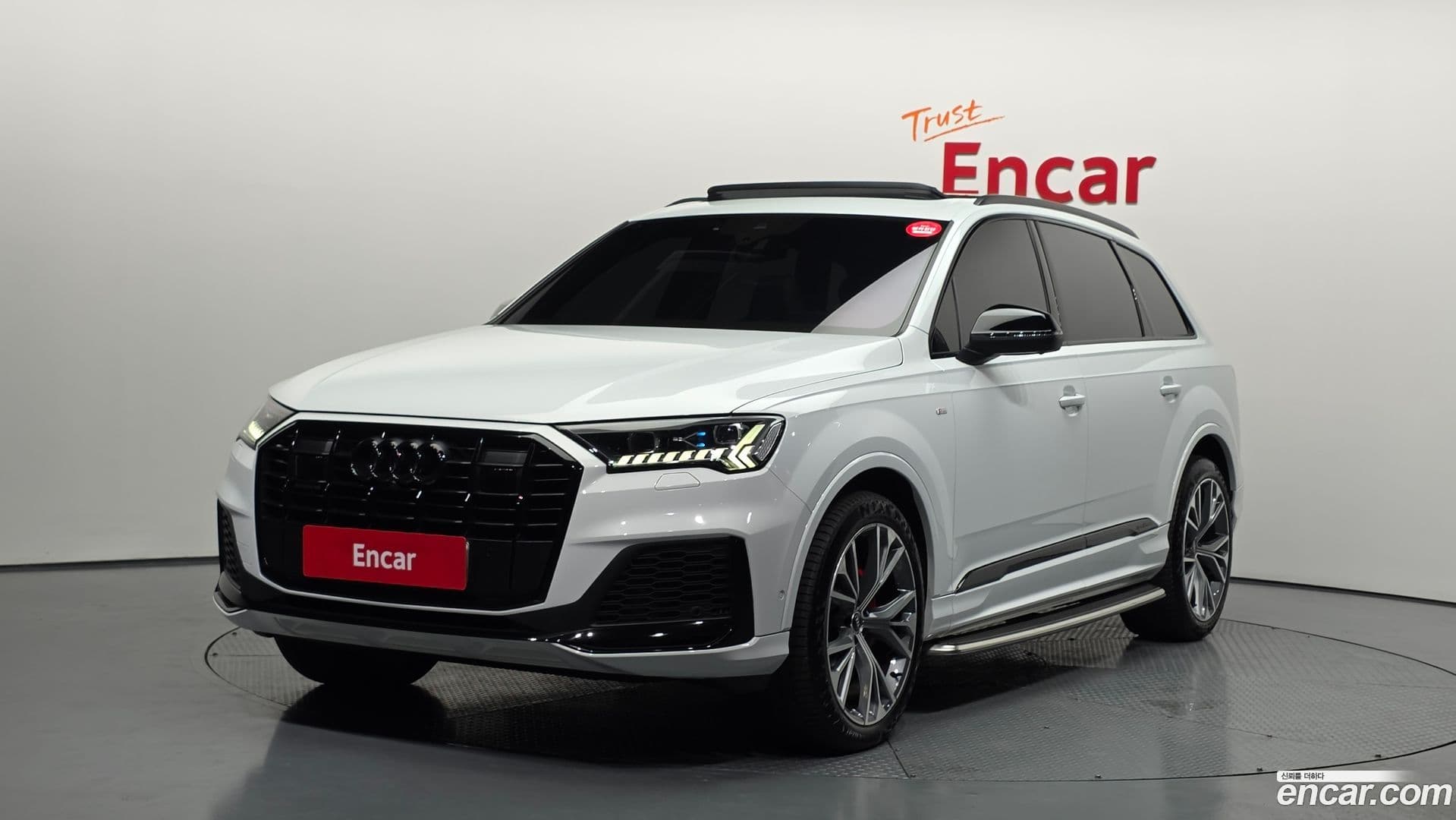 Main__Slider__Photo:Q7 Audi 2022.4-0