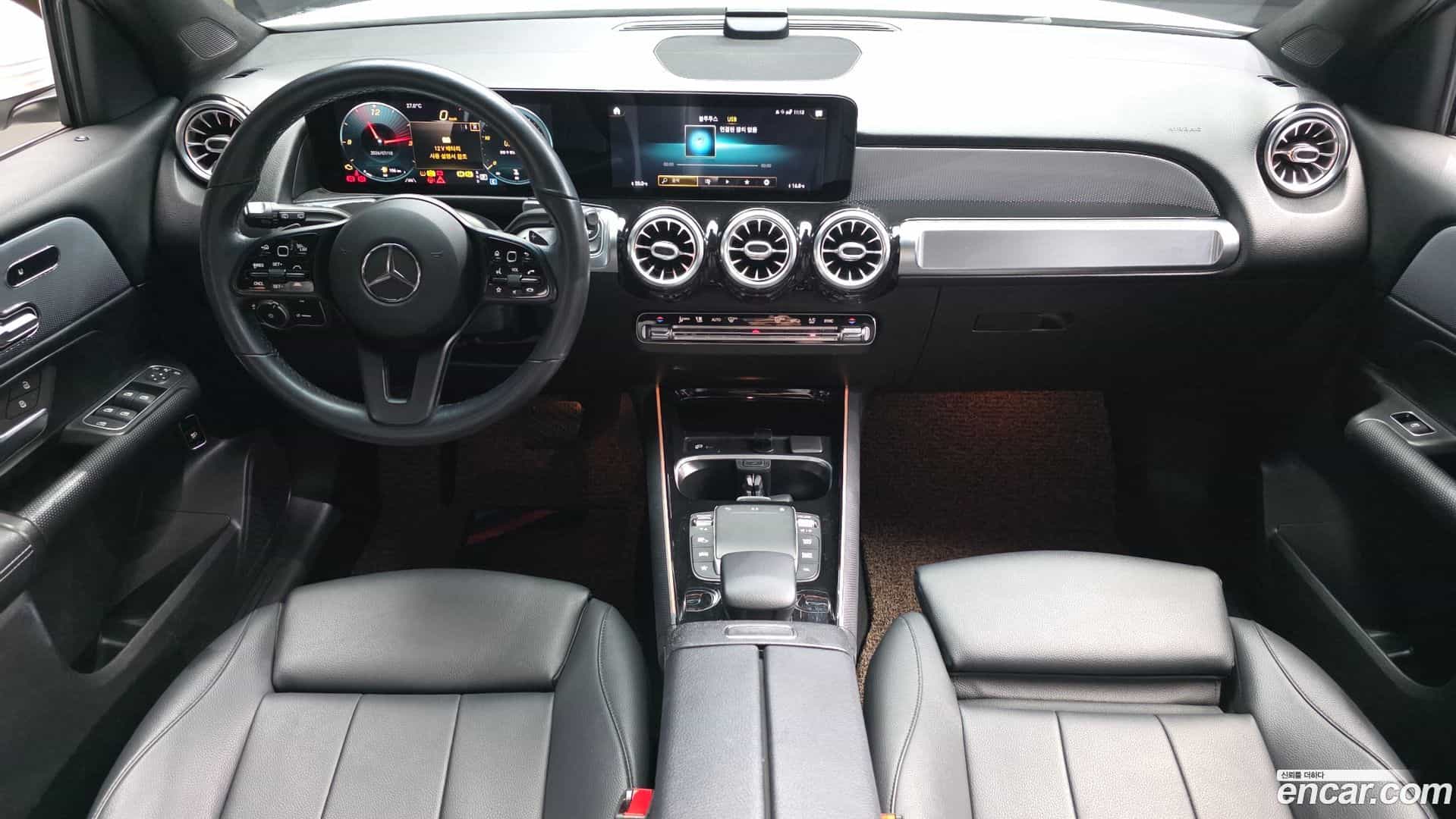 GLB-Class Mercedes-Benz 2021.8-INNER-007