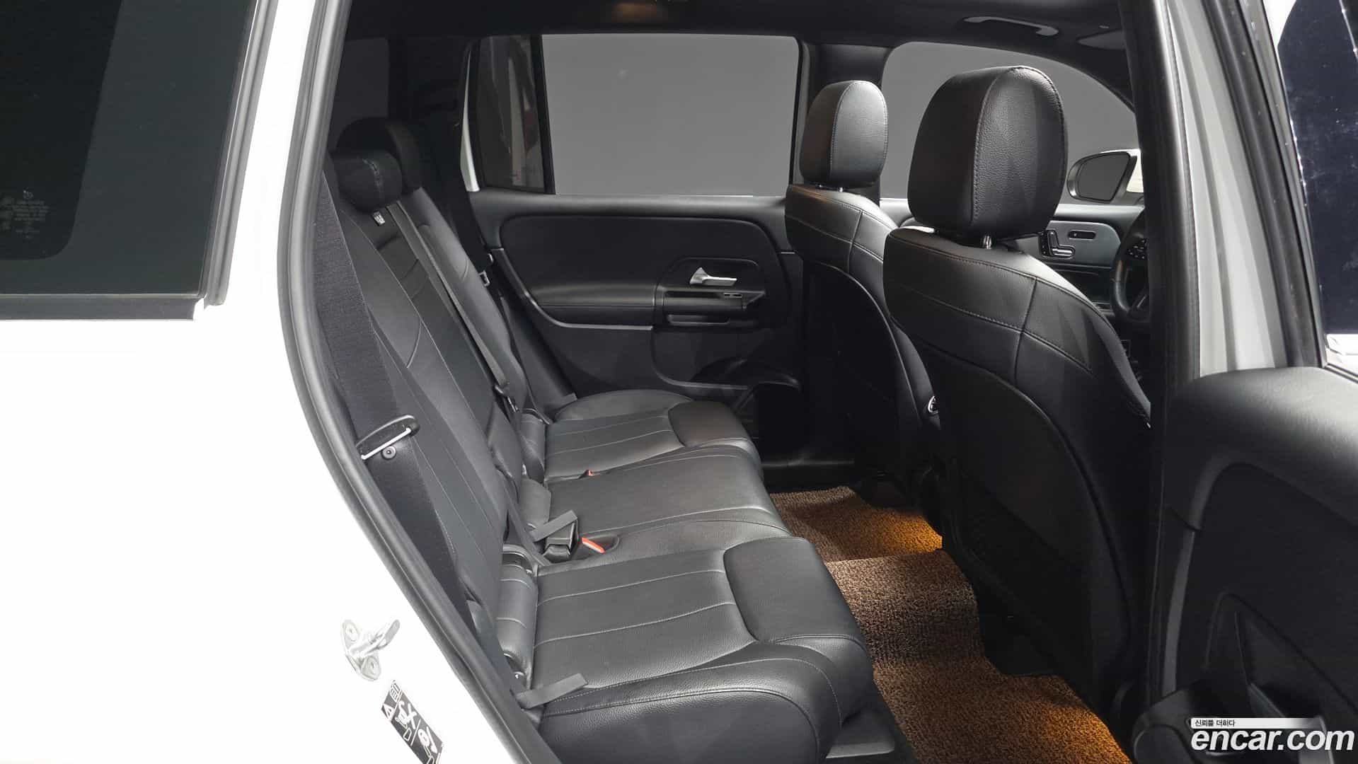 GLB-Class Mercedes-Benz 2021.8-OPTION-016