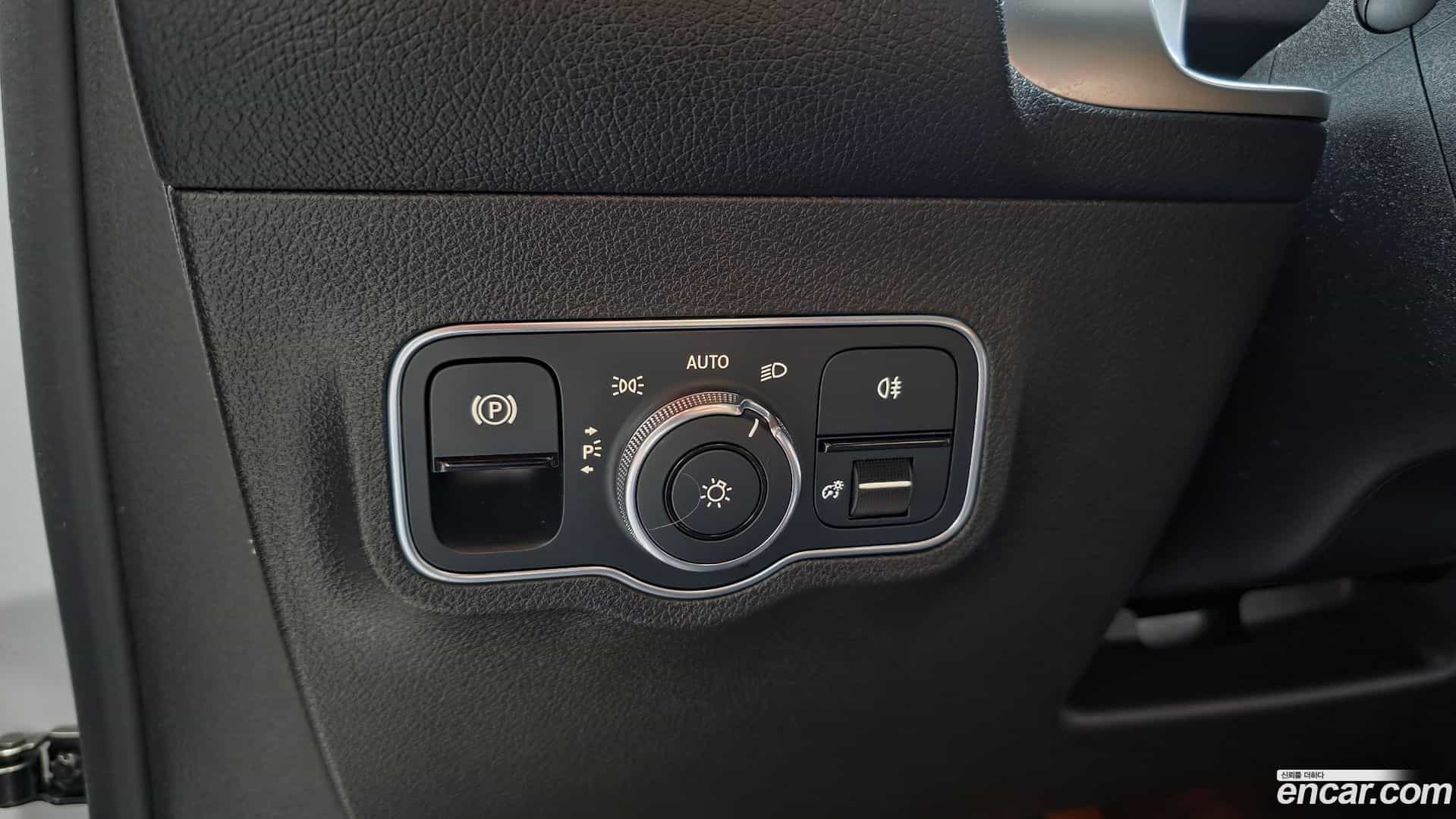 GLB-Class Mercedes-Benz 2021.8-OPTION-022