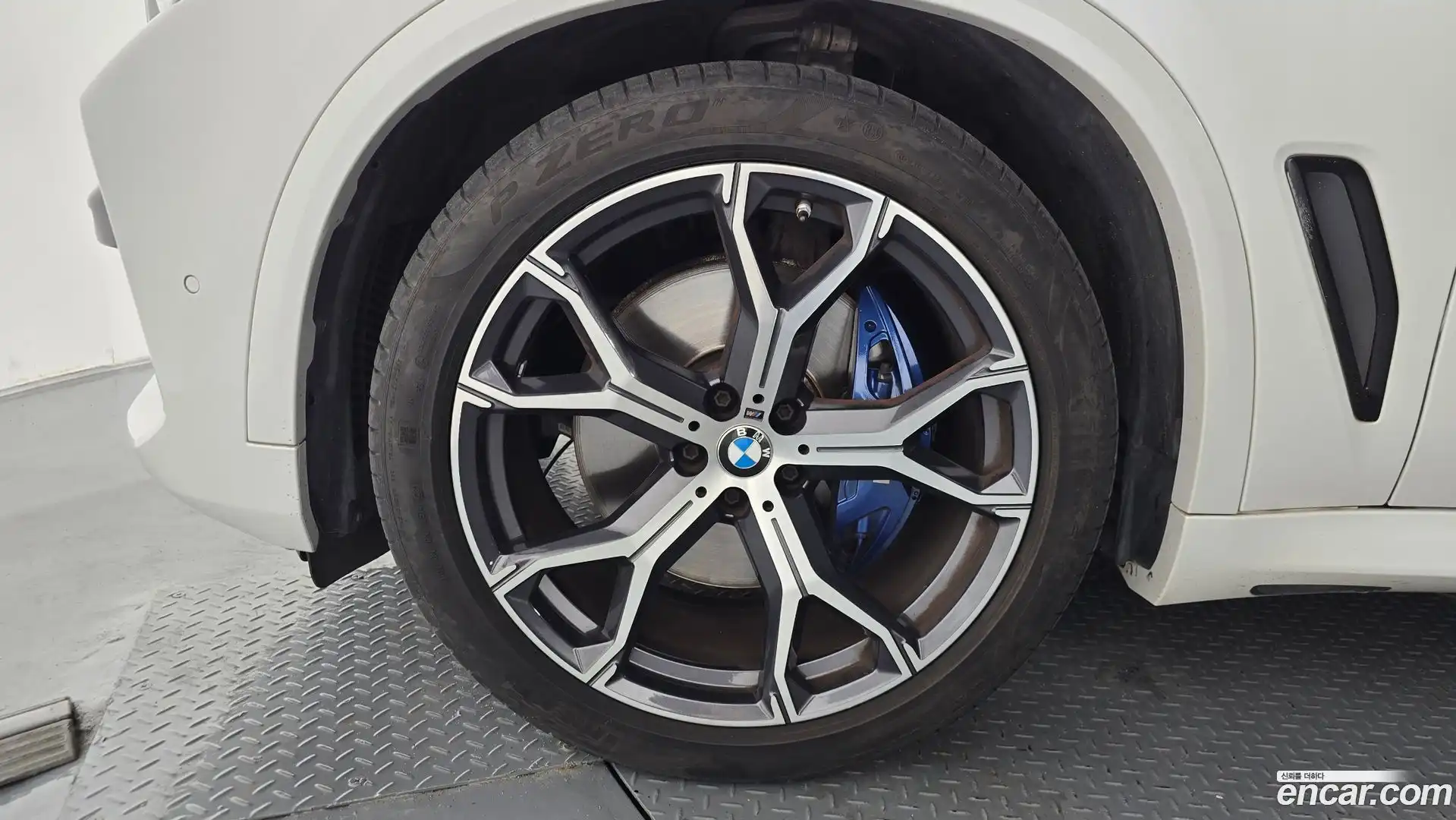 X5 BMW 2022.1-OUTER-005