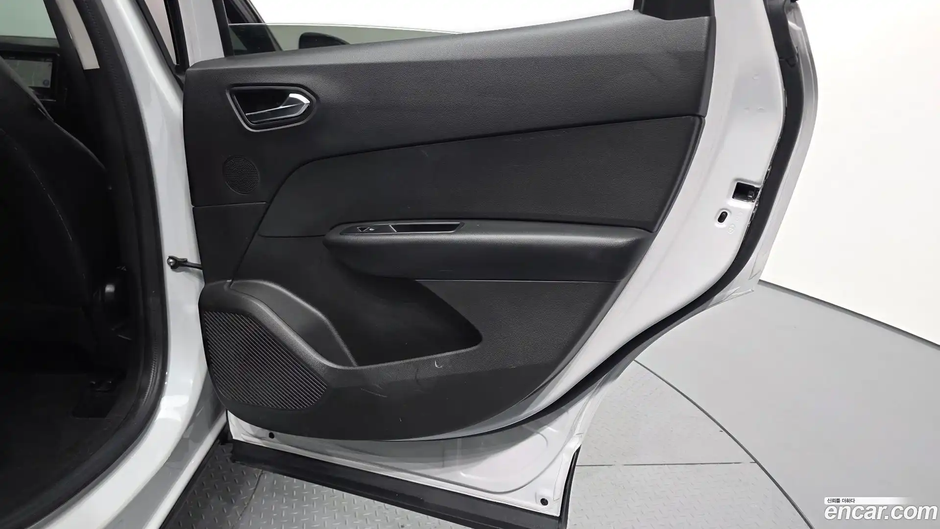 XM3 Renault Korea 2020.10-INNER-035