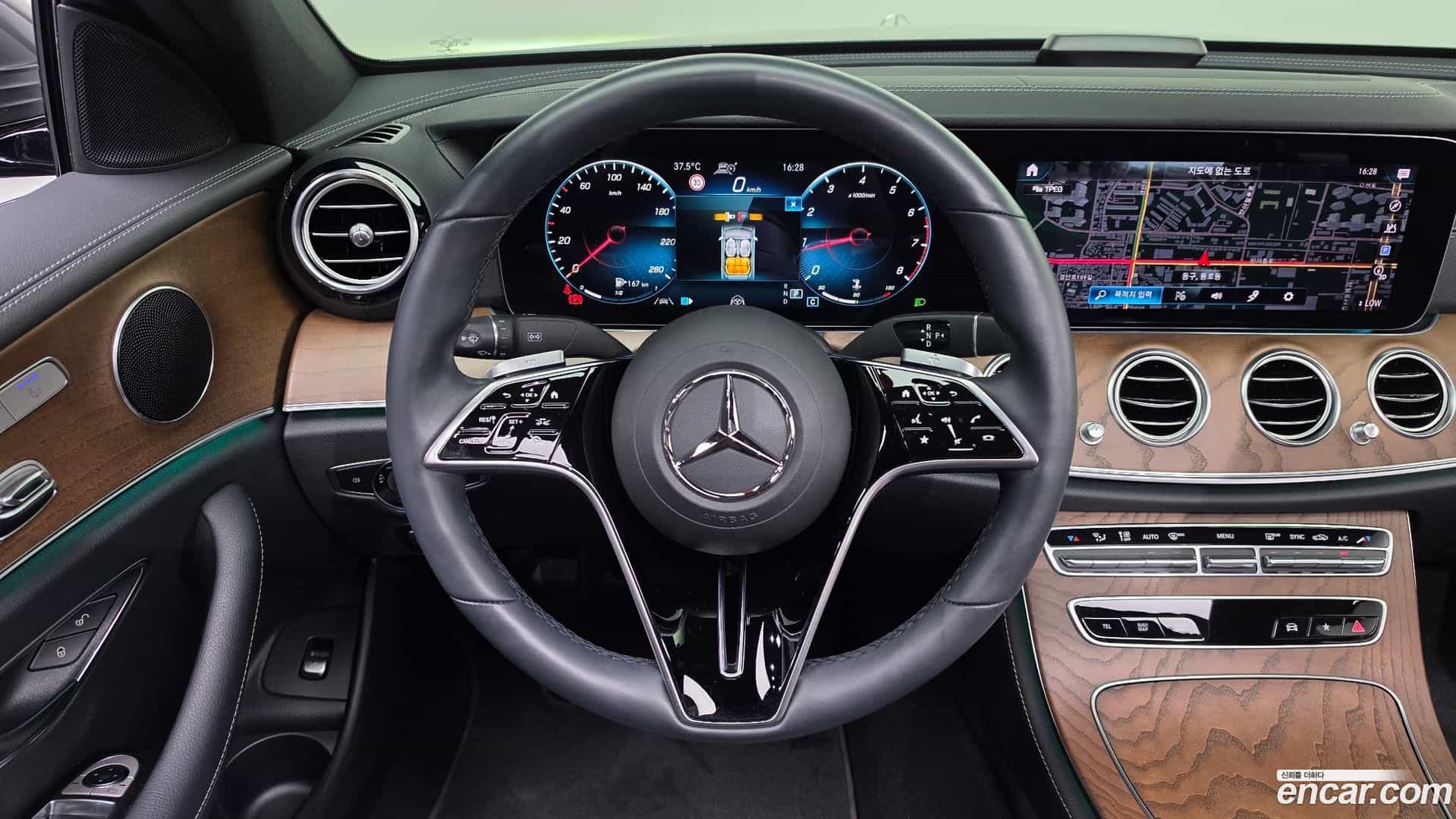 E-Class Mercedes-Benz 2021.7-OPTION-016