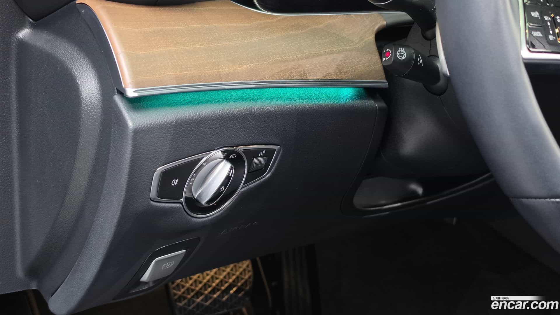 E-Class Mercedes-Benz 2021.7-OPTION-019