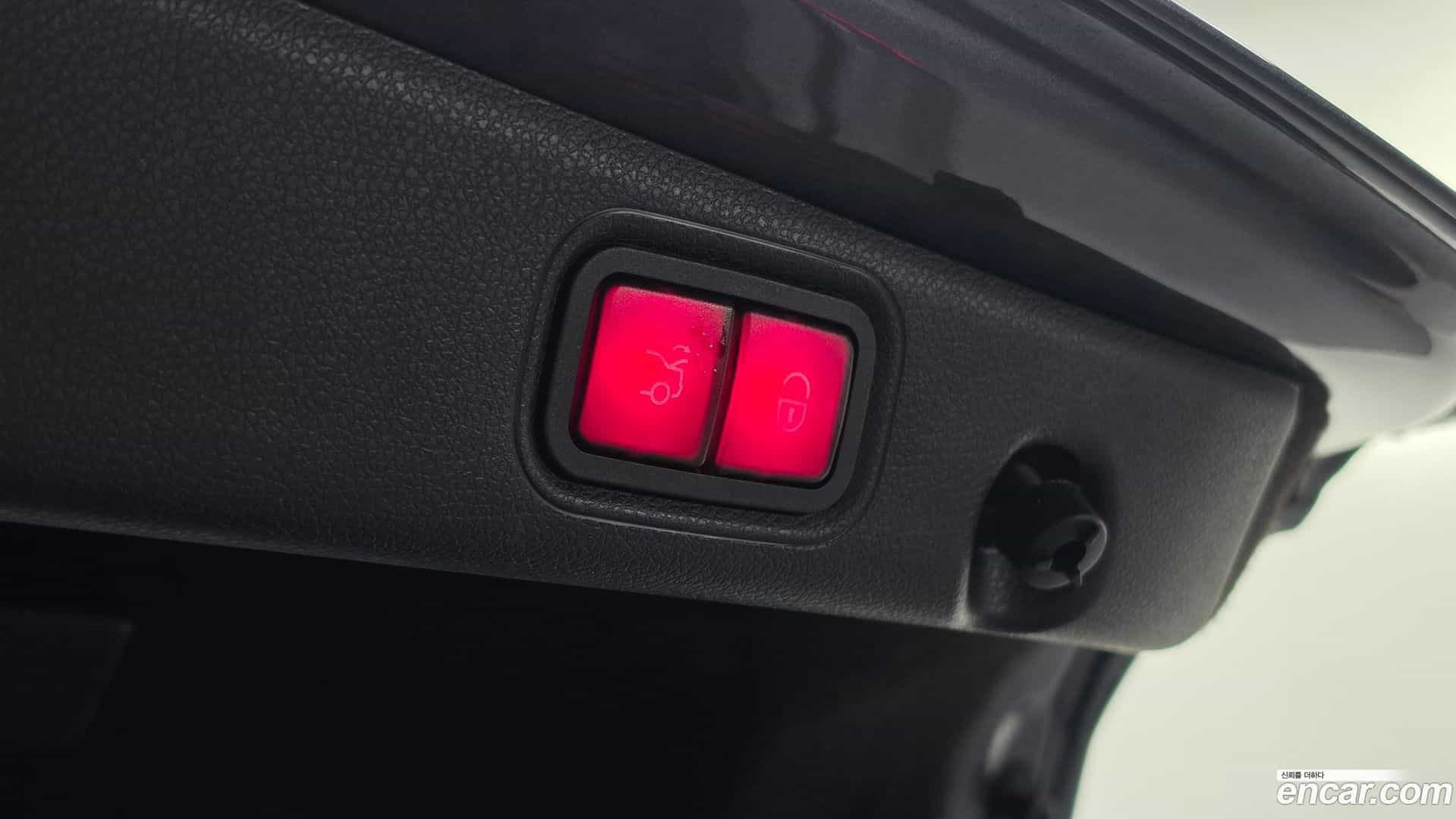 E-Class Mercedes-Benz 2021.7-OPTION-021