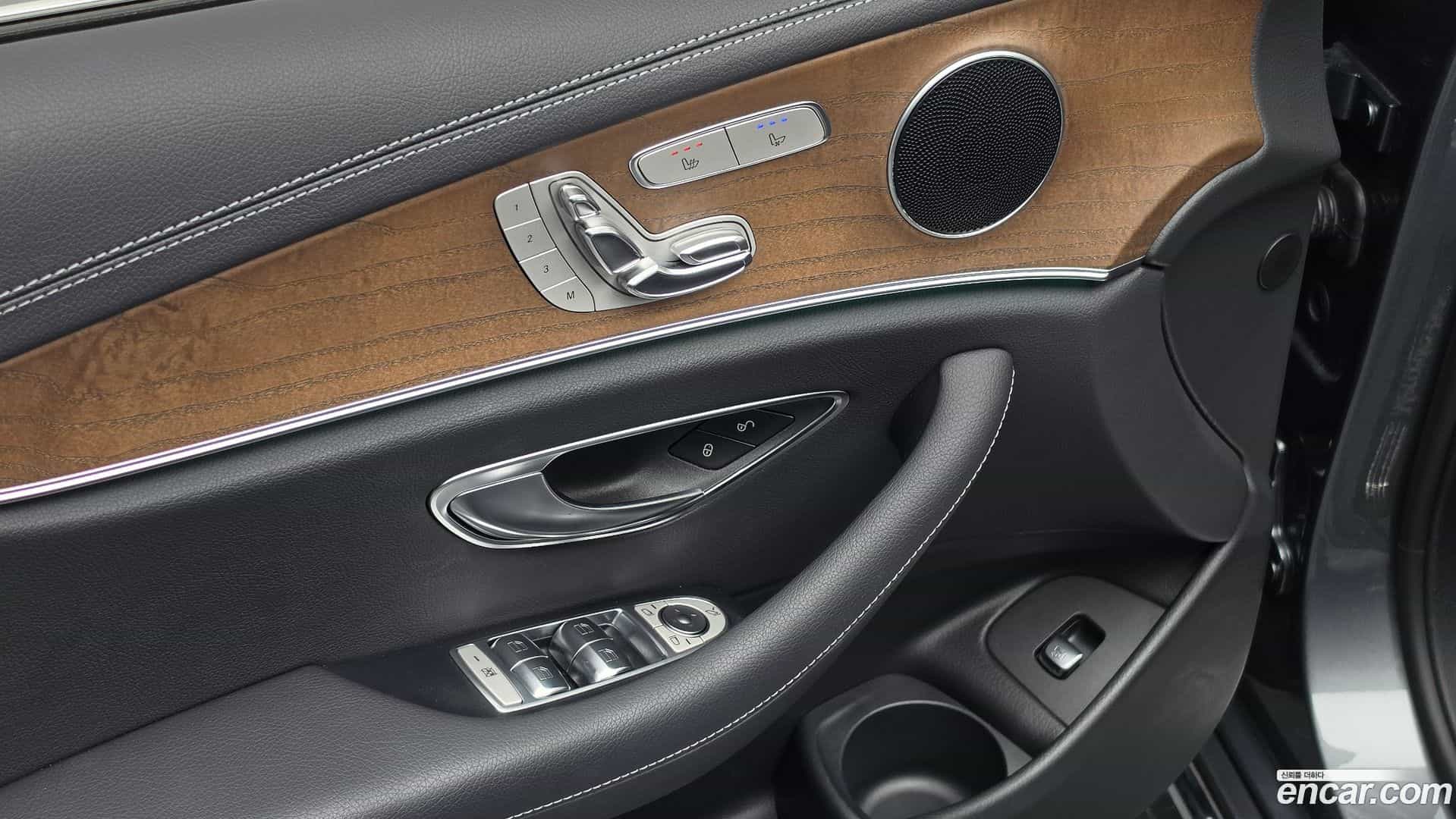 E-Class Mercedes-Benz 2021.7-OPTION-023