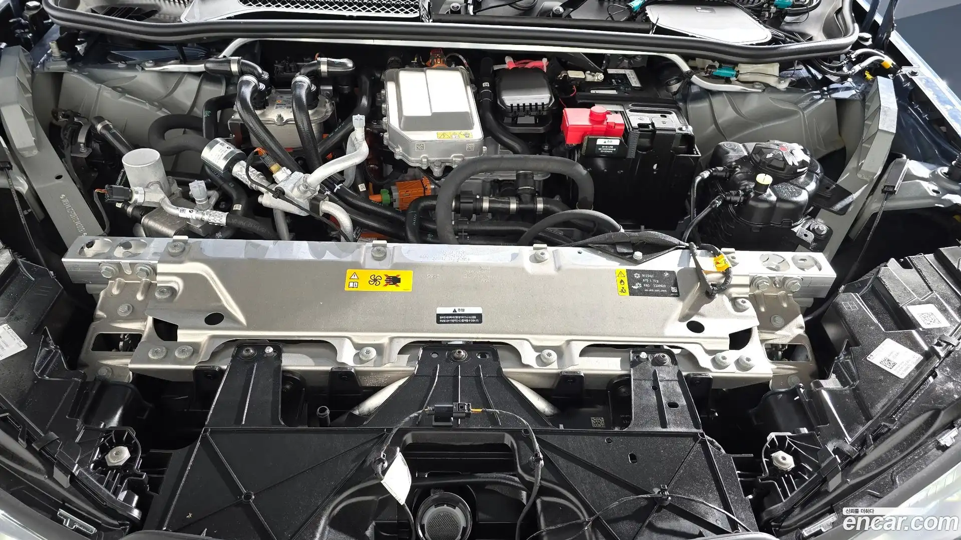 iX BMW 2025.7-OUTER-006