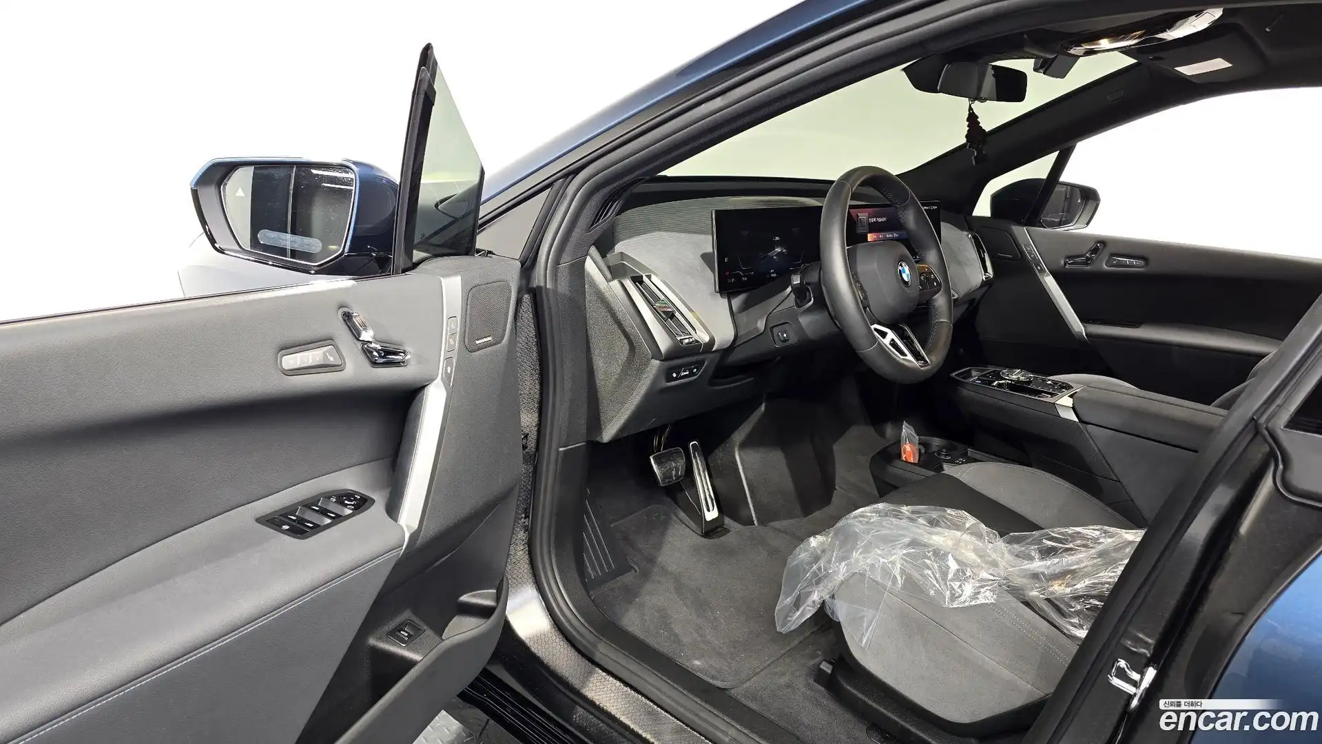 iX BMW 2025.7-INNER-010