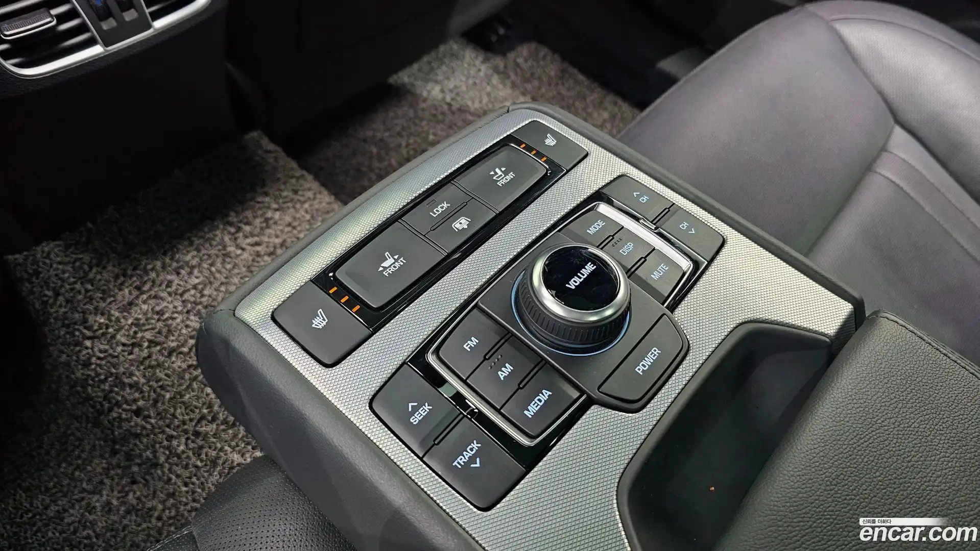 G80 Genesis 2018.0-OPTION-020