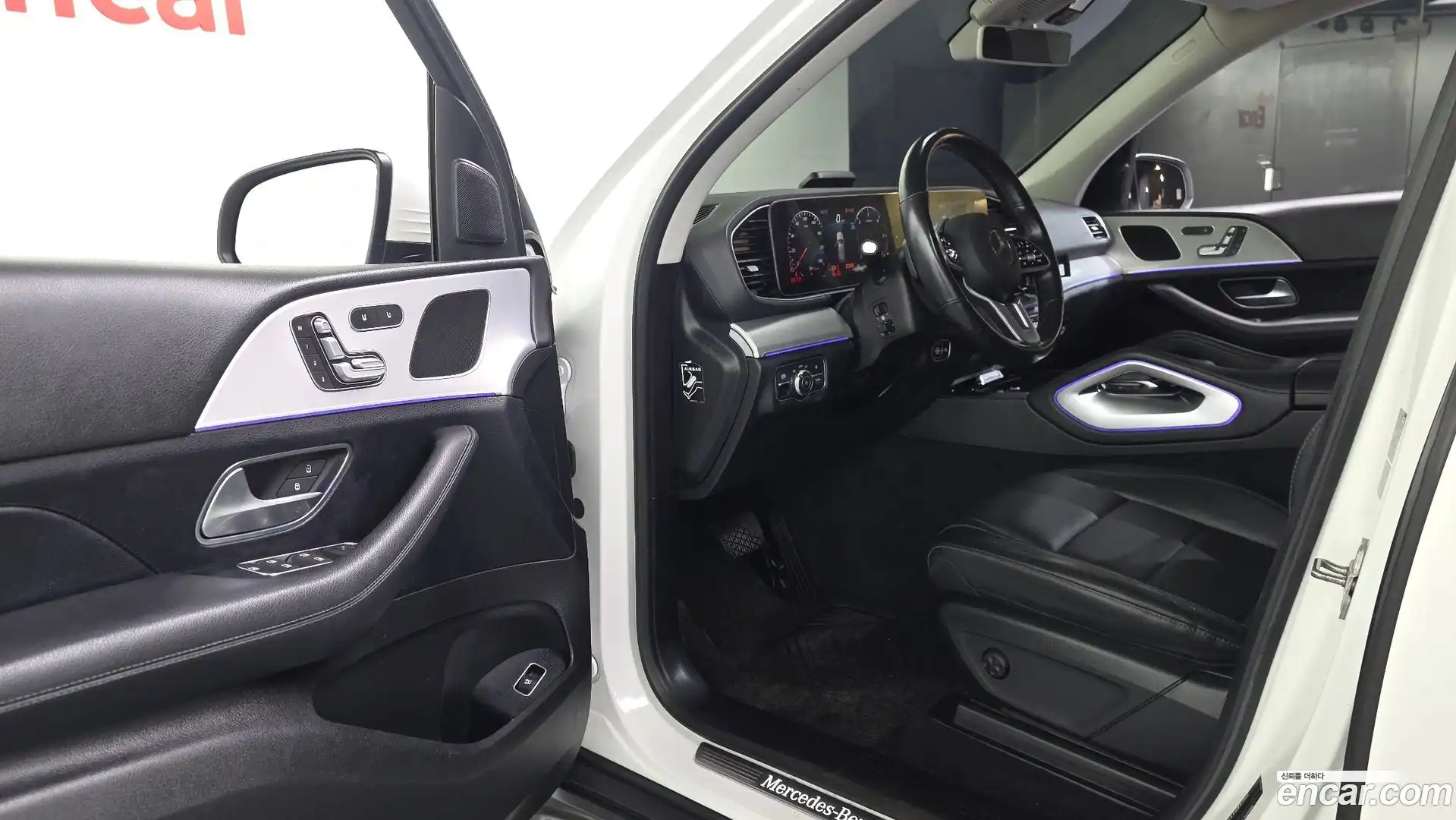 GLE-Class Mercedes-Benz 2019.9-INNER-010