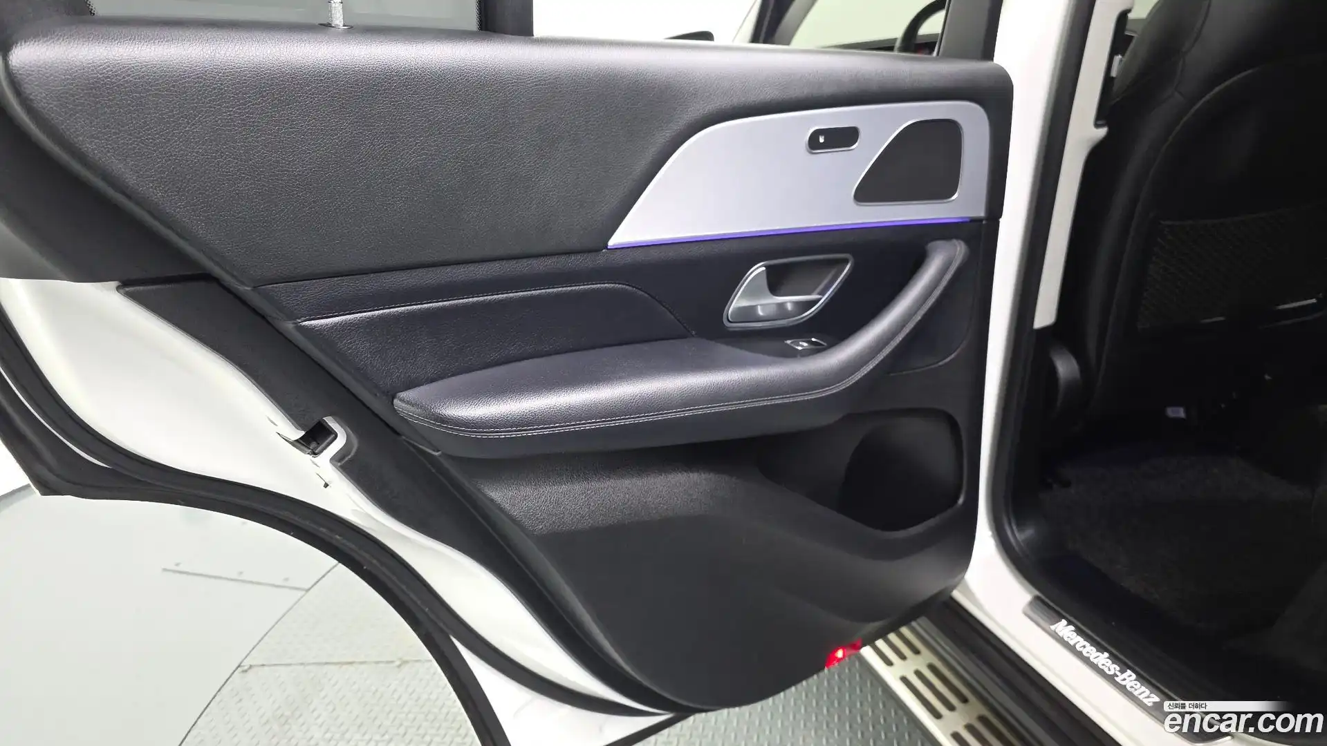 GLE-Class Mercedes-Benz 2019.9-INNER-035