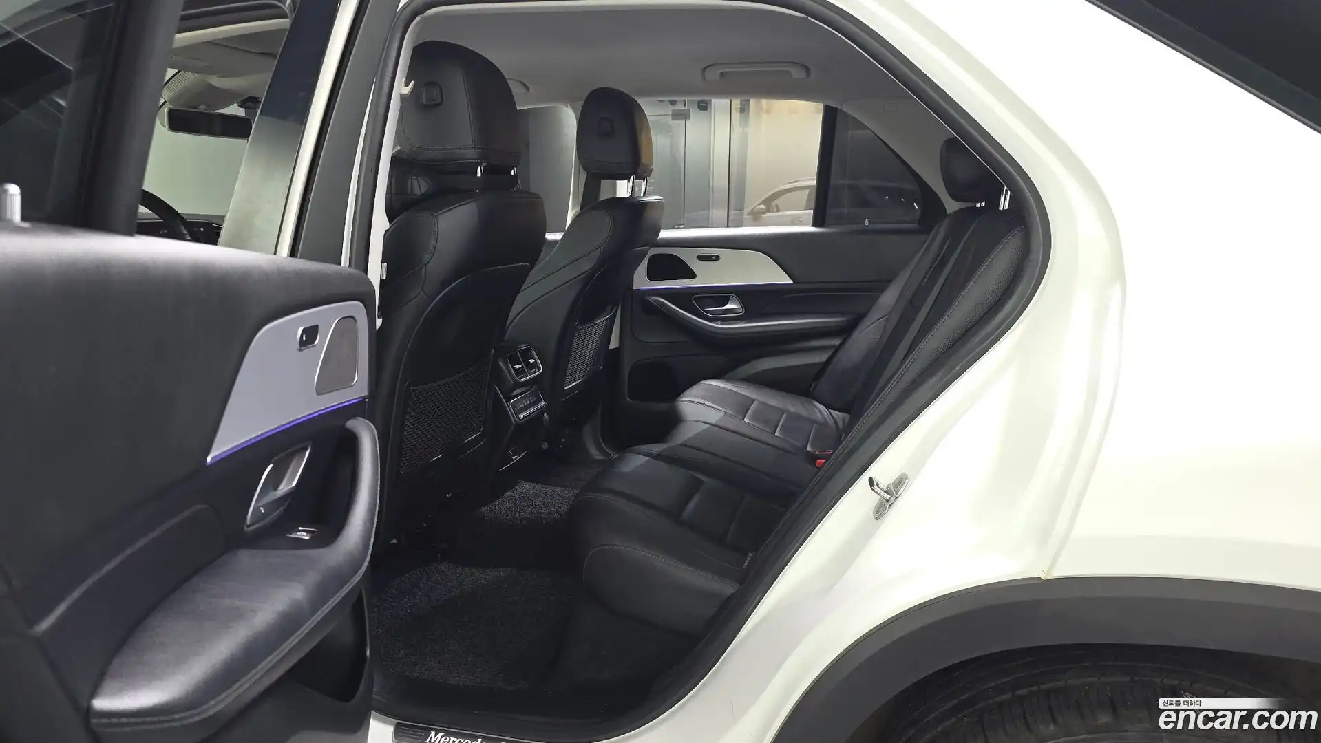 GLE-Class Mercedes-Benz 2019.9-INNER-036