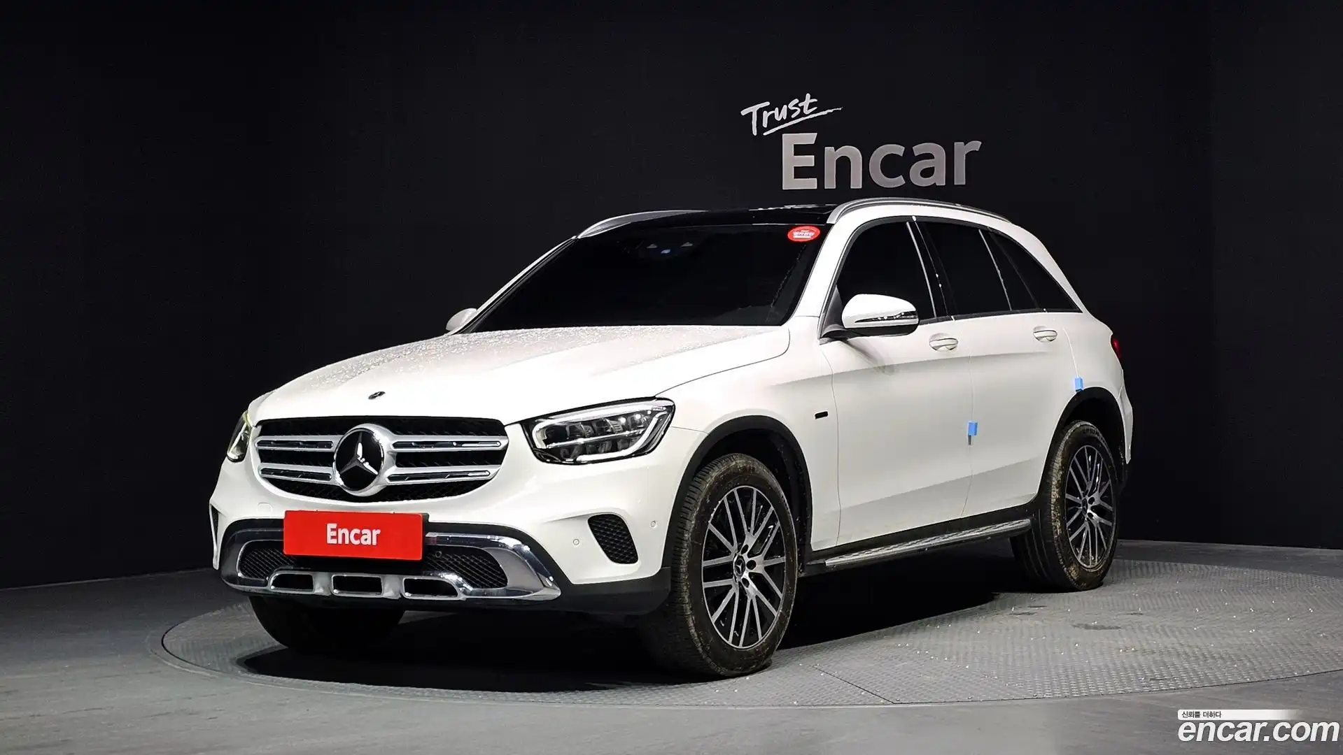 GLC-Class Mercedes-Benz 2021.8-OUTER-001