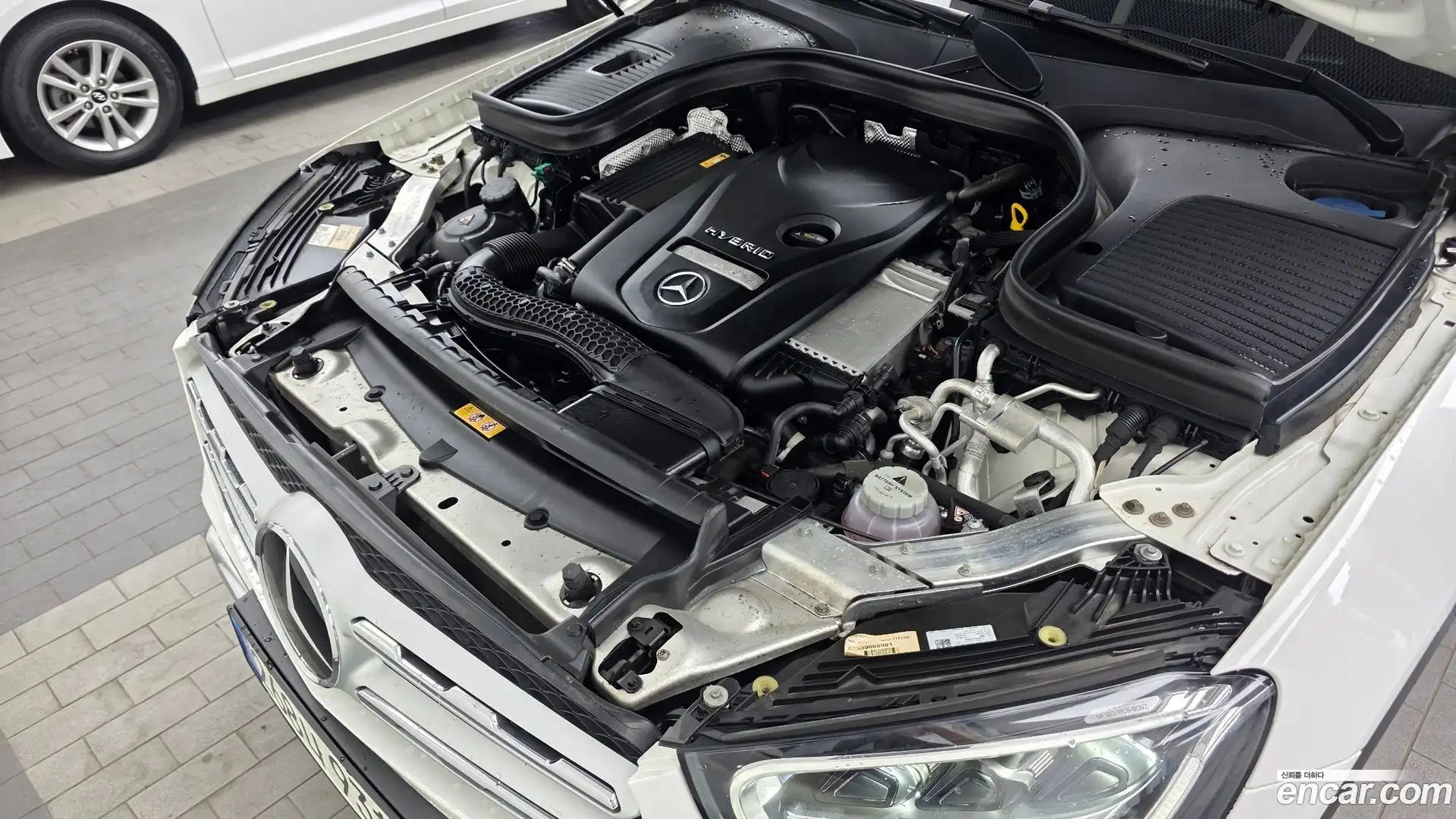 GLC-Class Mercedes-Benz 2021.8-OUTER-006