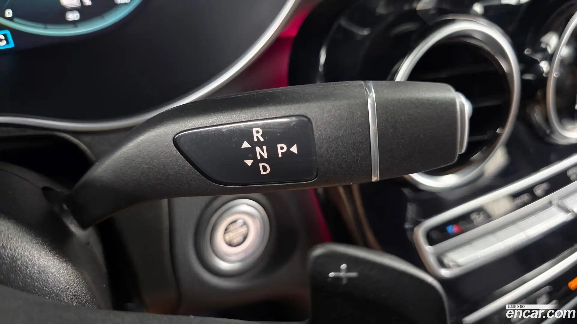 GLC-Class Mercedes-Benz 2021.8-INNER-009