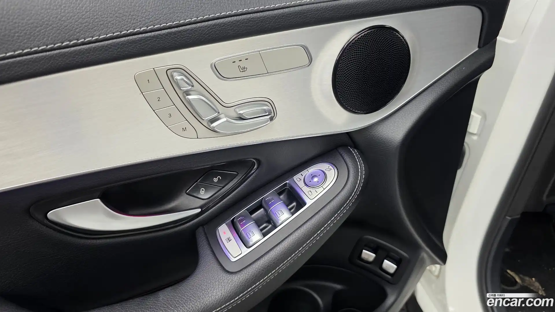 GLC-Class Mercedes-Benz 2021.8-OPTION-042