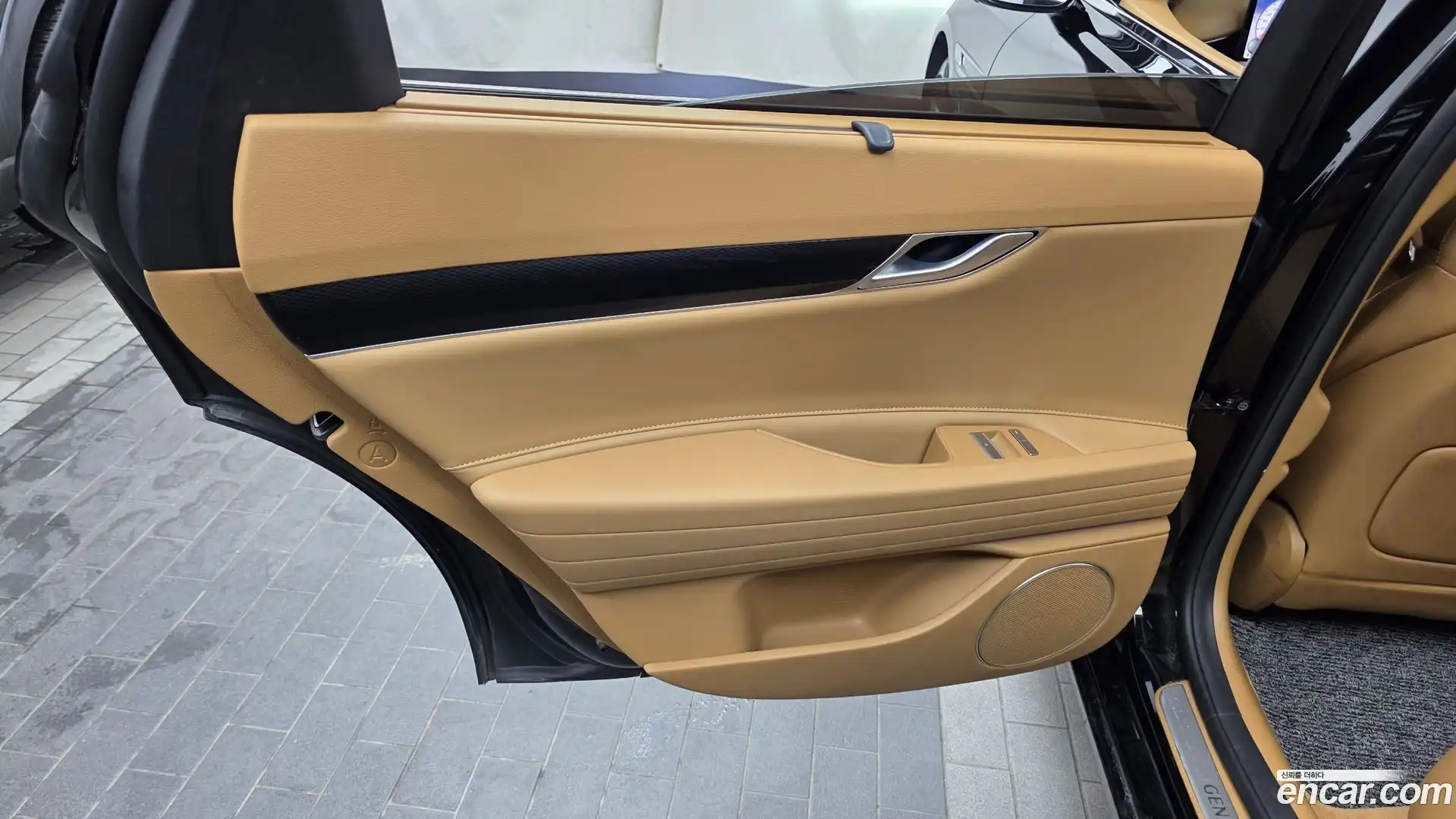 G80 Genesis 2025.2-INNER-035