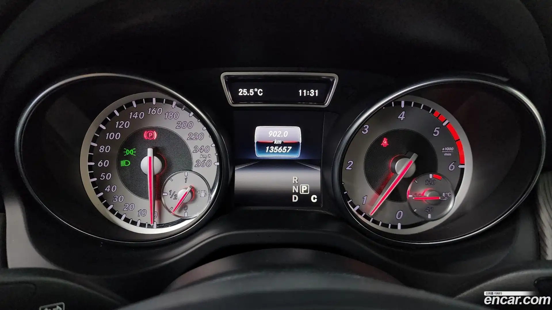 CLA-Class Mercedes-Benz 2016.6-INNER-008
