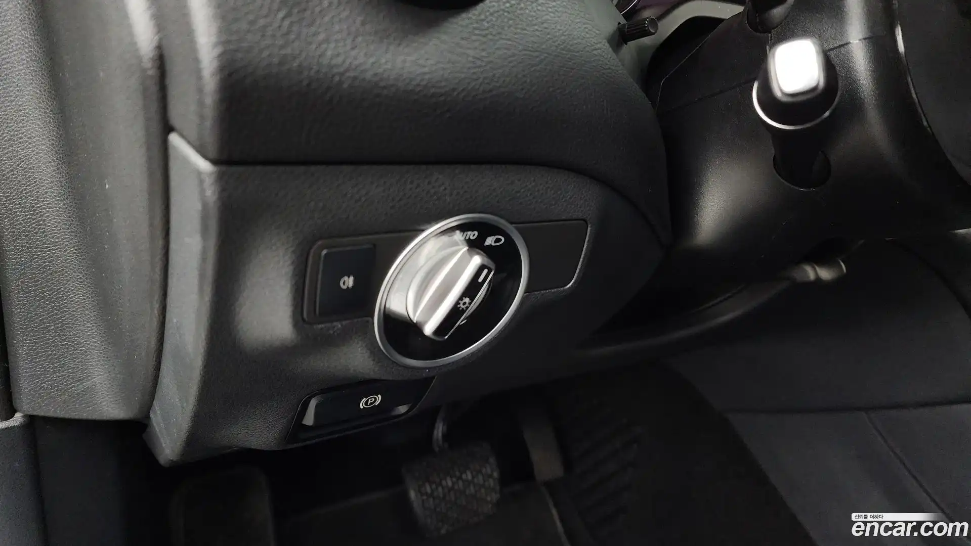 CLA-Class Mercedes-Benz 2016.6-OPTION-020