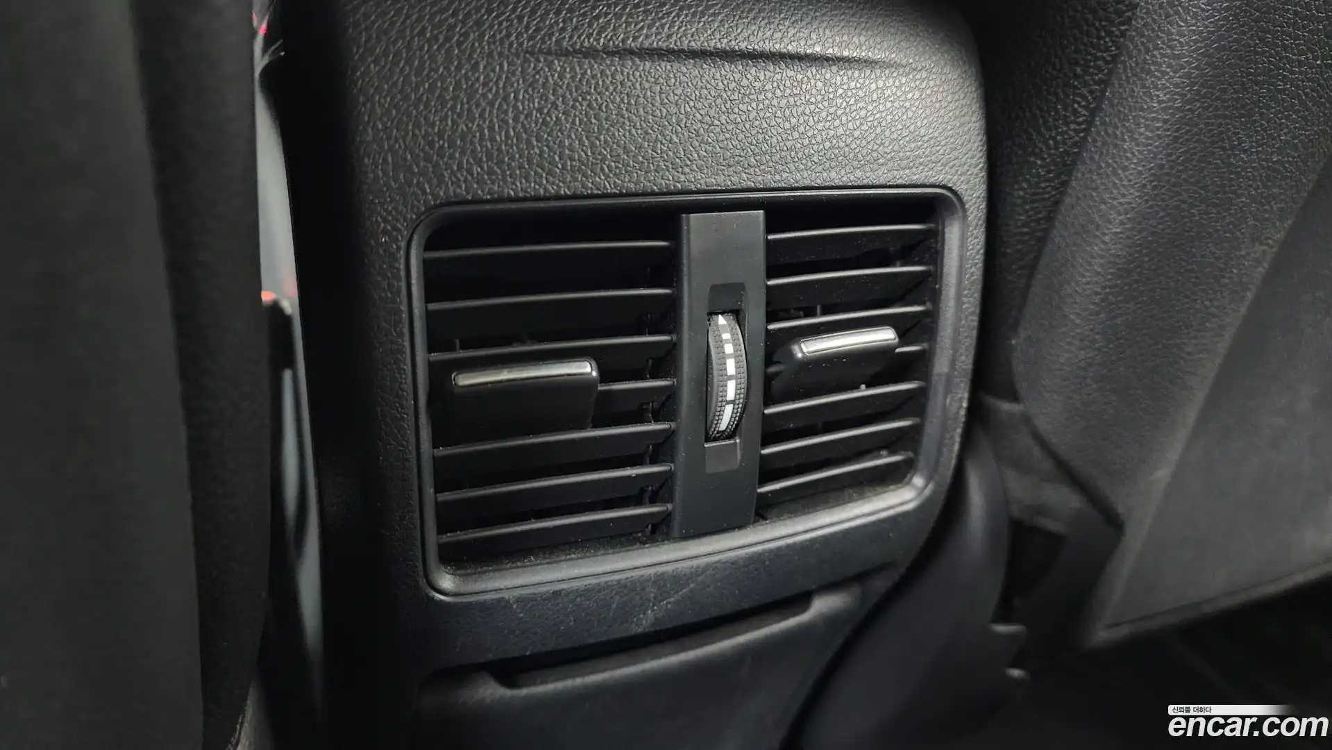 CLA-Class Mercedes-Benz 2016.6-OPTION-023