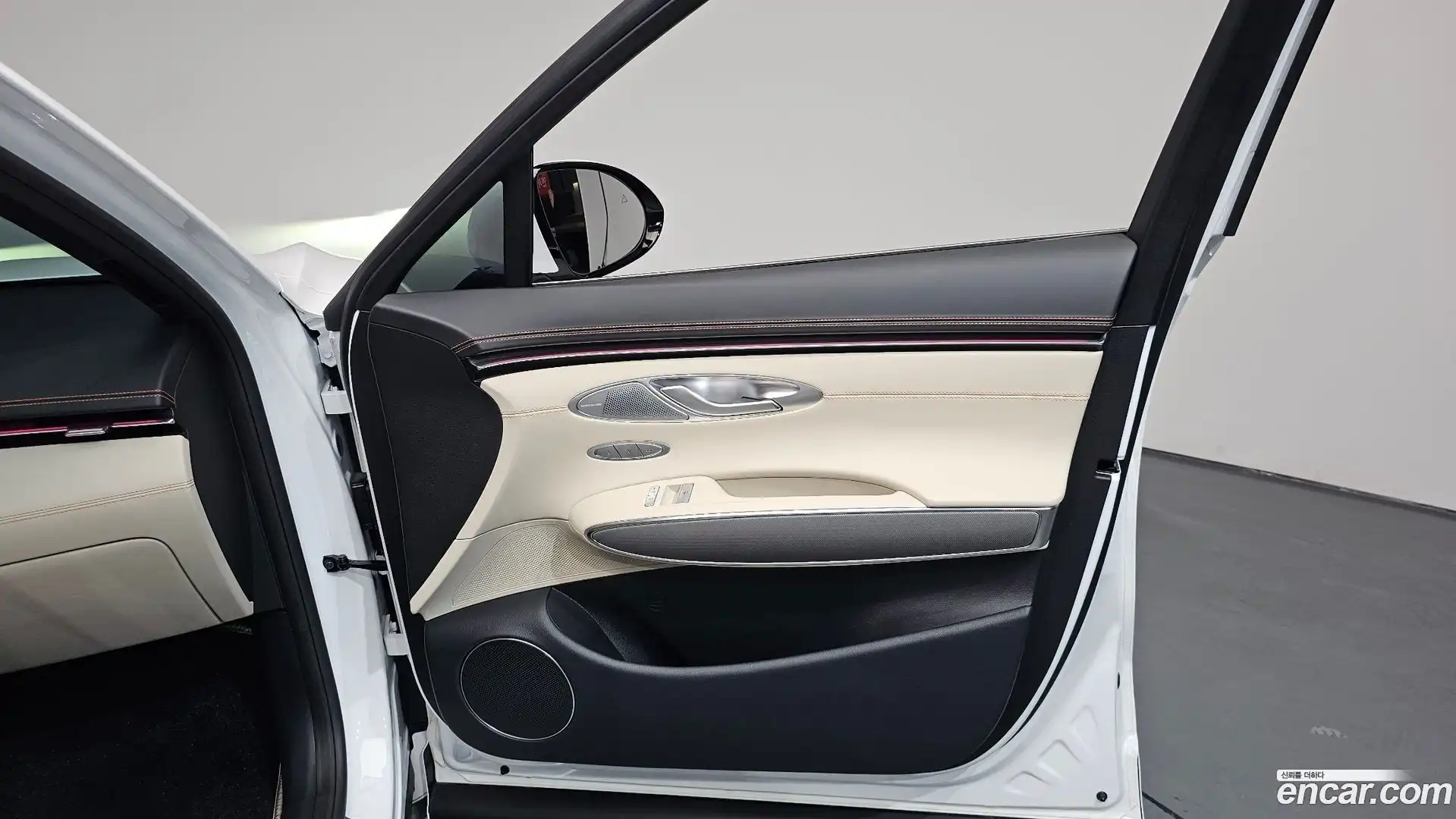GV70 Genesis 2025.6-INNER-034